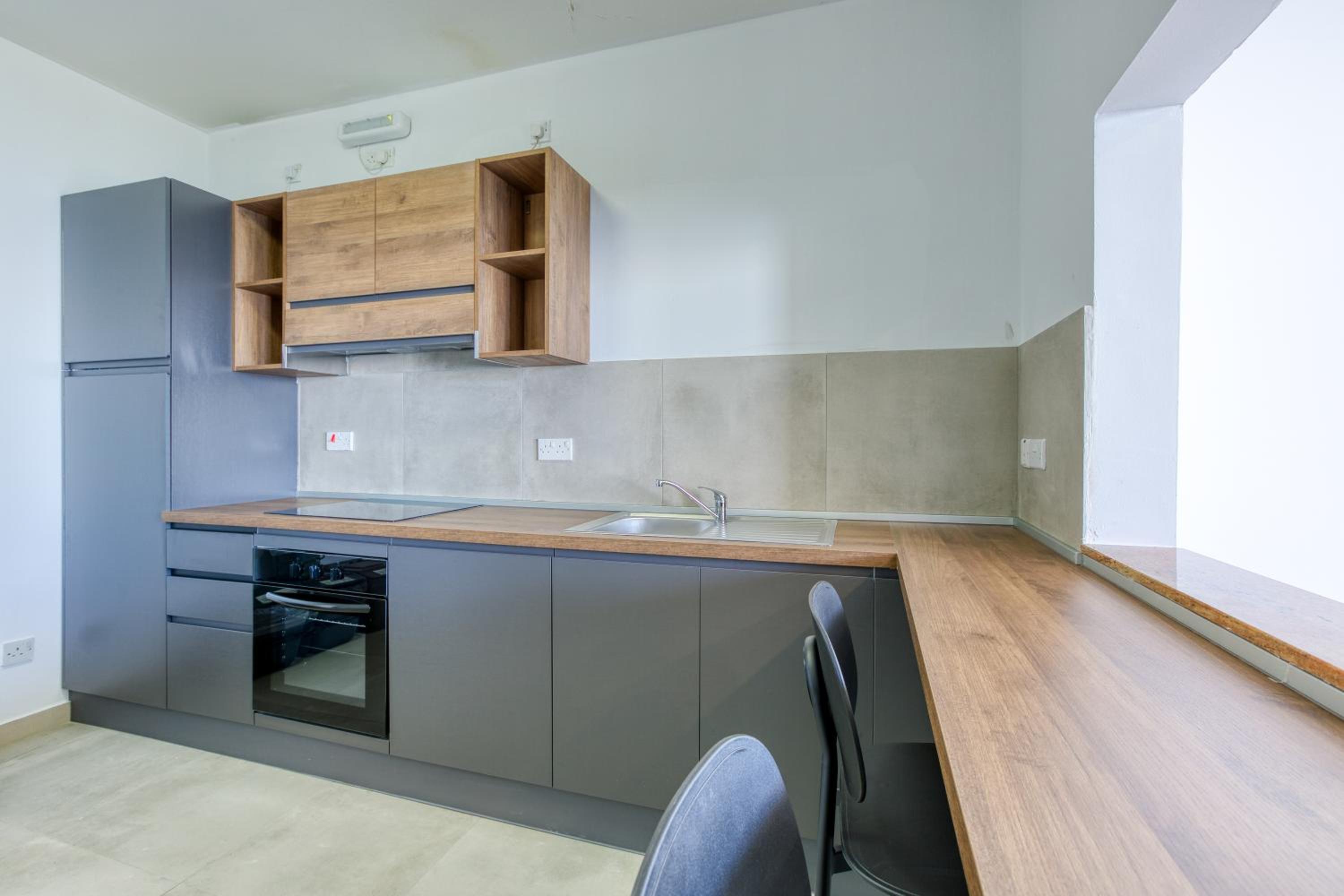 Beautiful 3BR Seafront Apt with Balcony in Sliema by 360 Estates