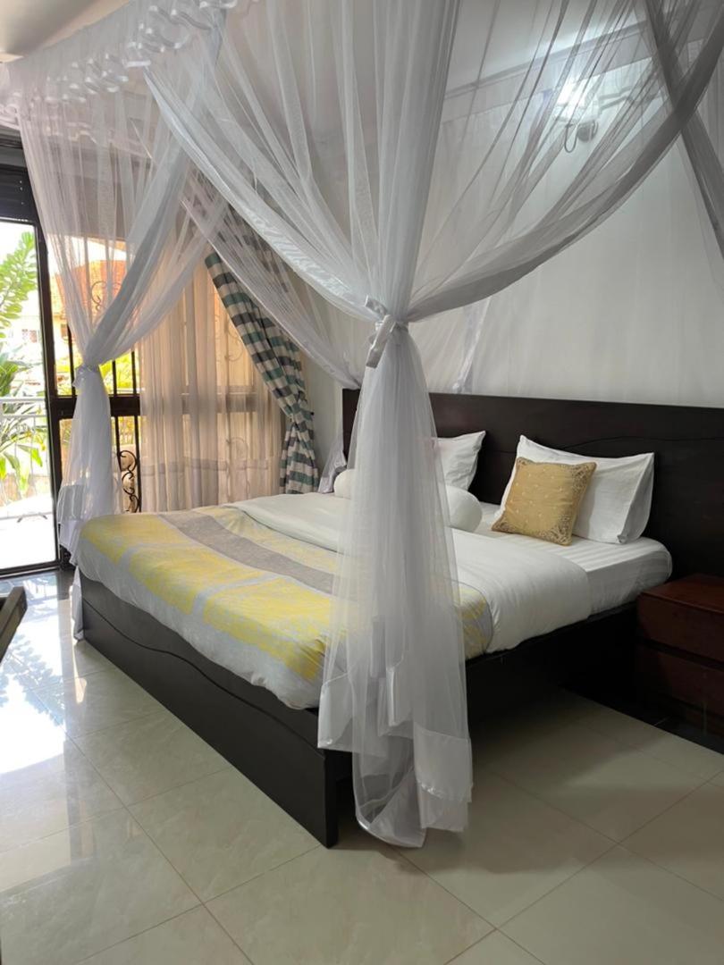 Alexandria Suites