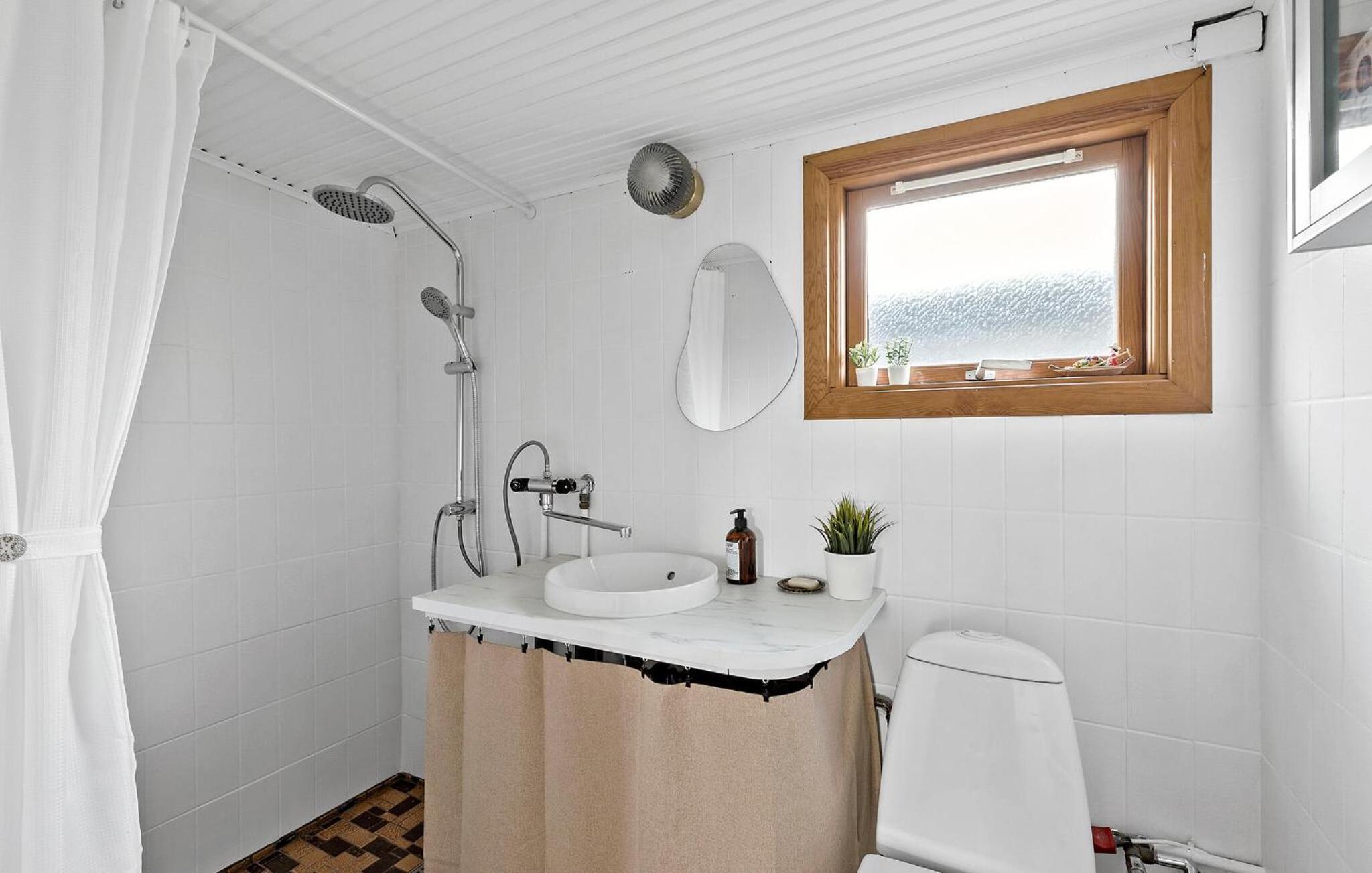 Lovely Home In Jægerspris With Kitchen