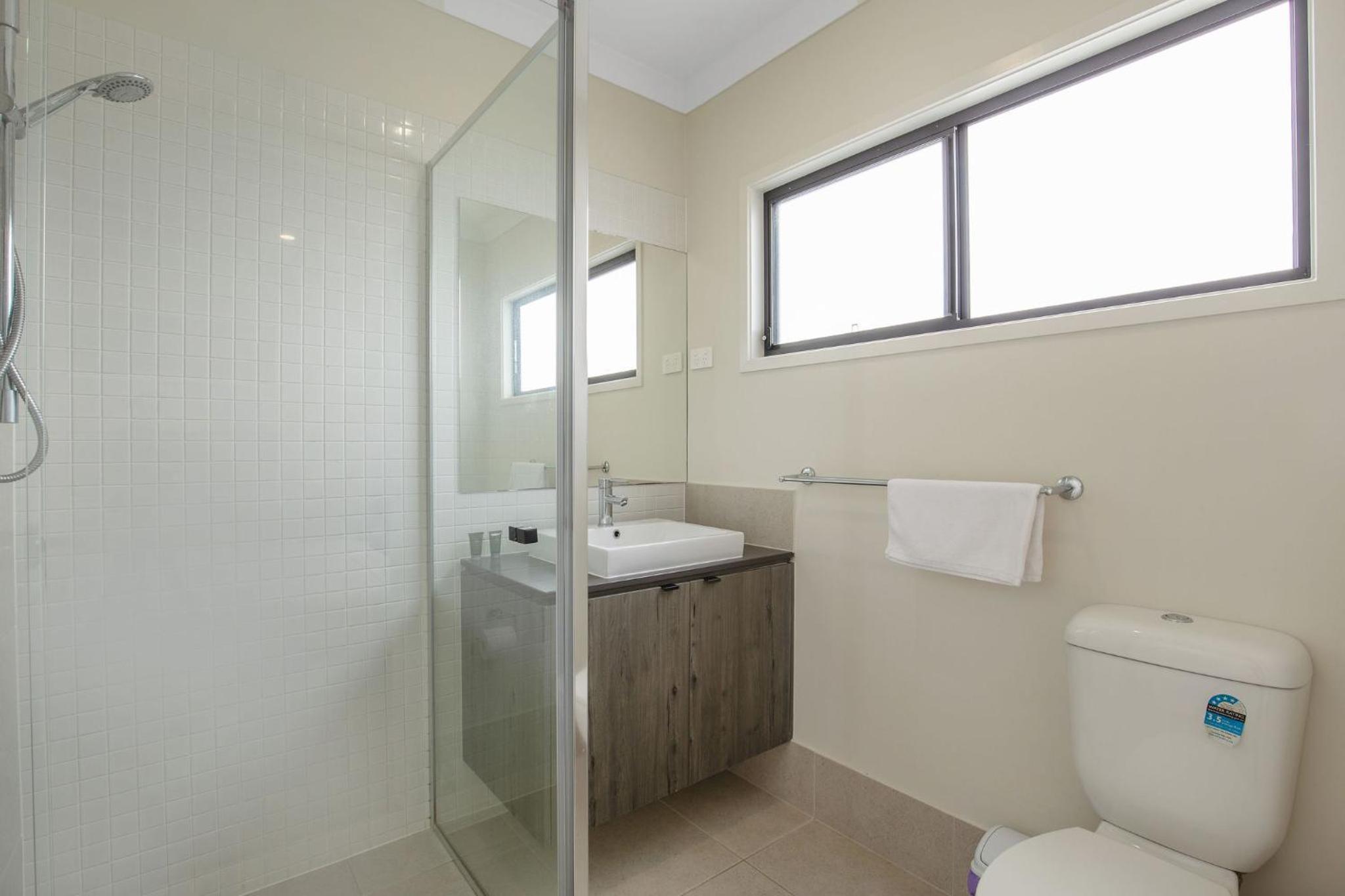 KozyGuru Coomera Kozy 4 Bed Free Parking