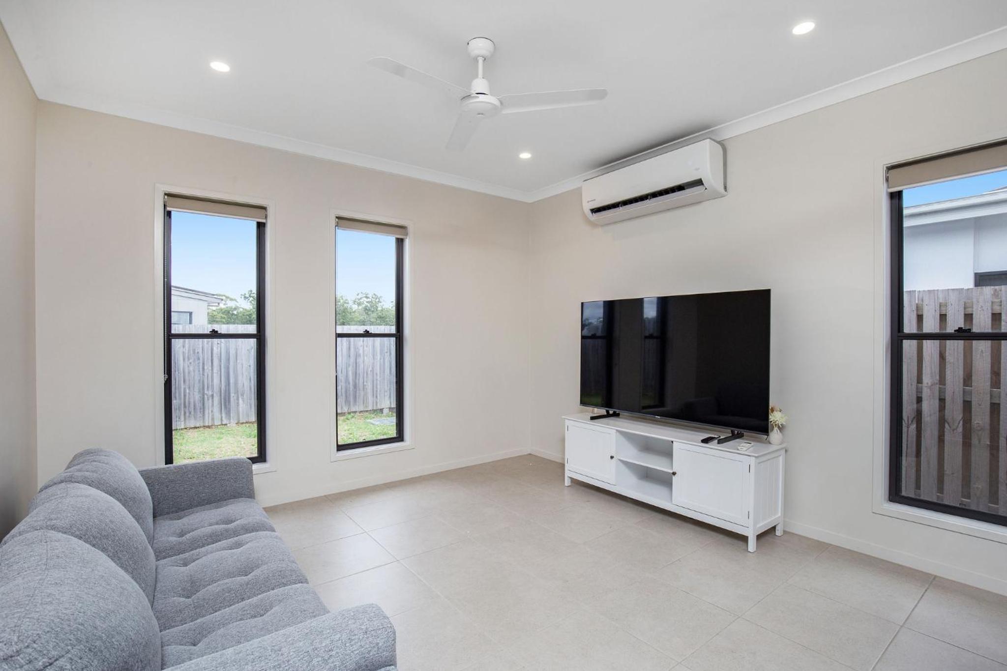 KozyGuru Coomera Kozy 4 Bed Free Parking