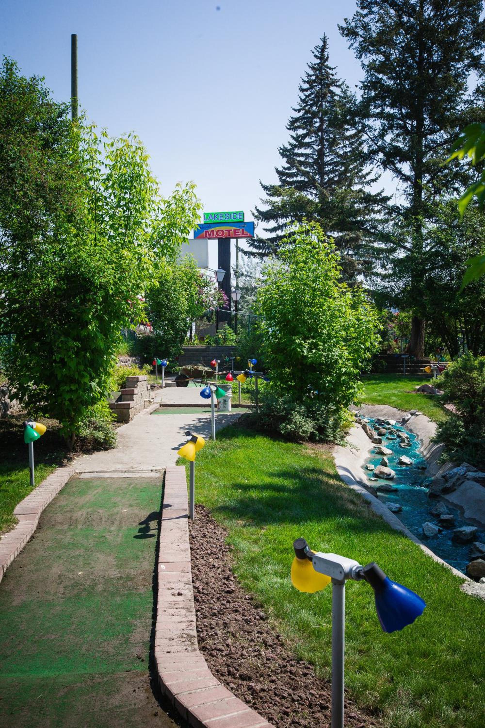 Lakeside Motel