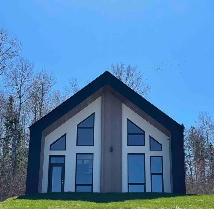 Le Jarret Noir! Chalet NEUF en nature SPA/Vue Lac