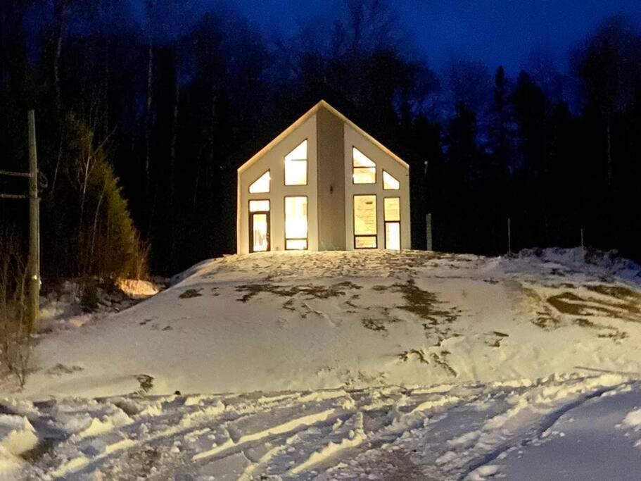 Le Jarret Noir! Chalet NEUF en nature SPA/Vue Lac