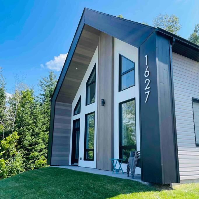 Le Jarret Noir! Chalet NEUF en nature SPA/Vue Lac