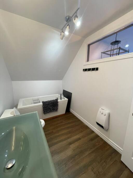 Le Jarret Noir! Chalet NEUF en nature SPA/Vue Lac