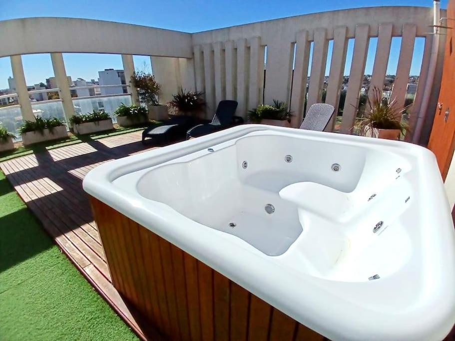 Duplex con cochera gratuita, gimnasio y jacuzzi