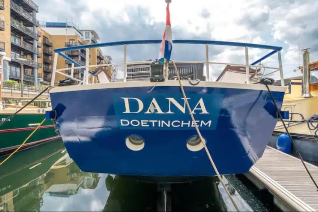 Historic Dutch Barge, Idyllic location