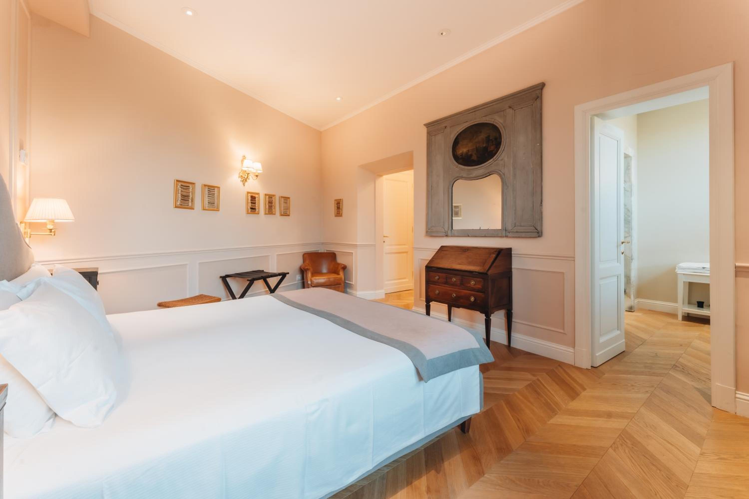 La Croce d'Oro Santa Croce Suite Apartments