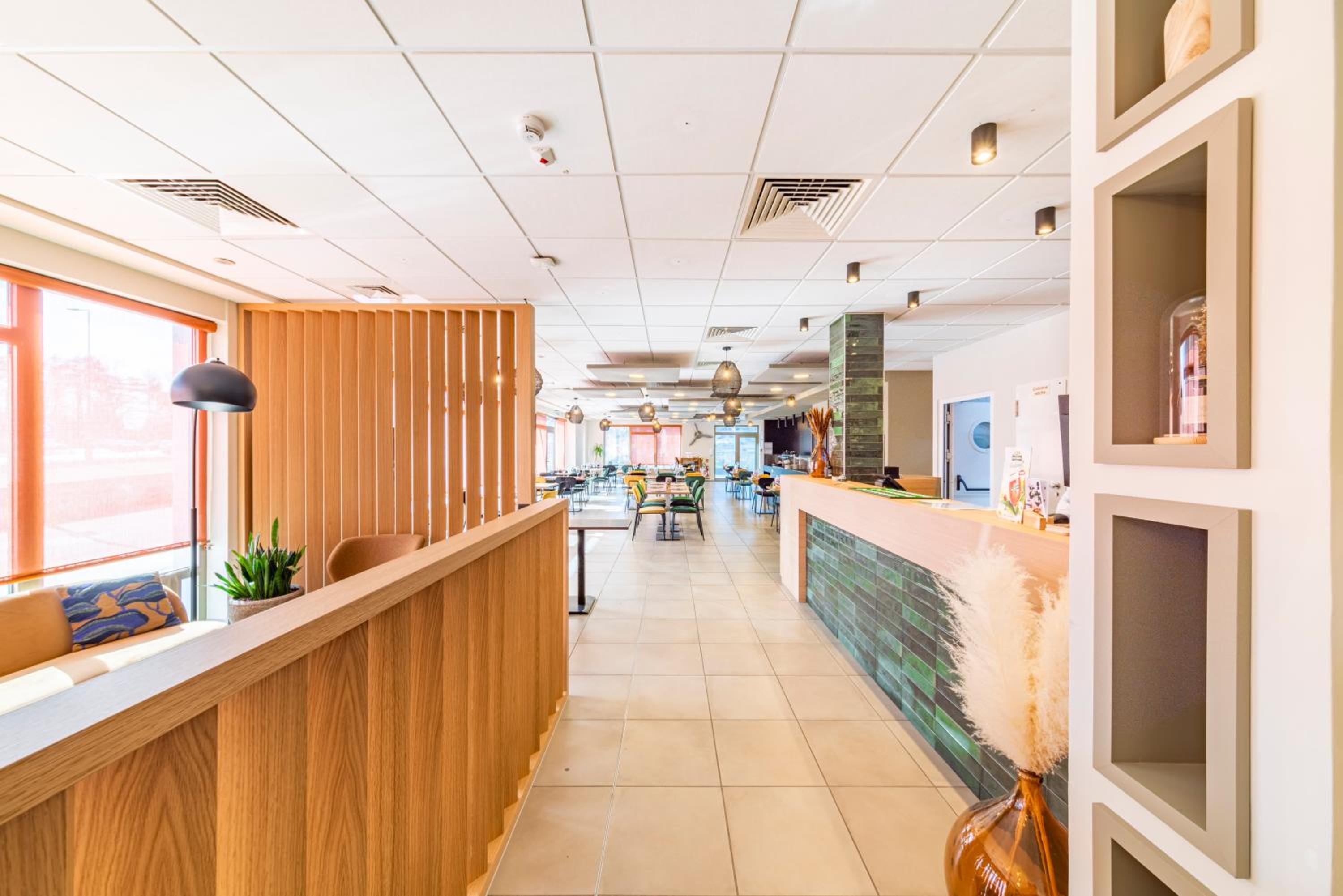 Luxembourg Vacations - Mandarina Hotel Luxembourg Airport - Property Image 2