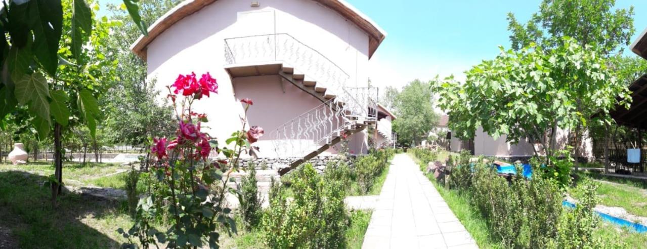 Gabala Semerana Riverside Hotel