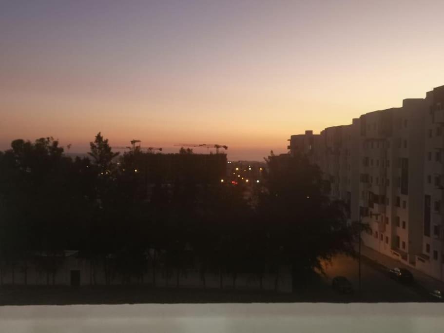 Bel appartement moderne avec piscine view 2