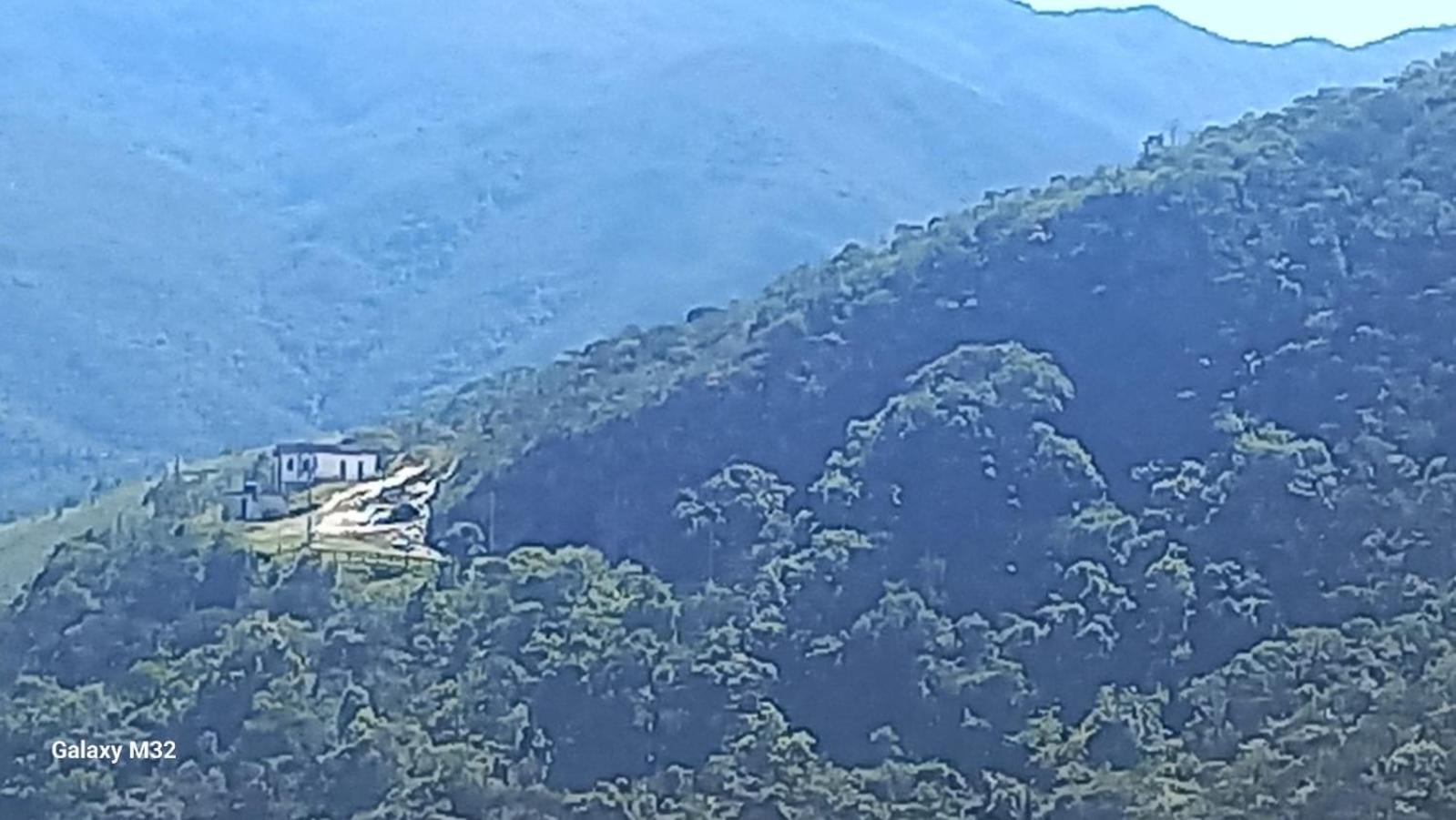 Chalé vista da gruta