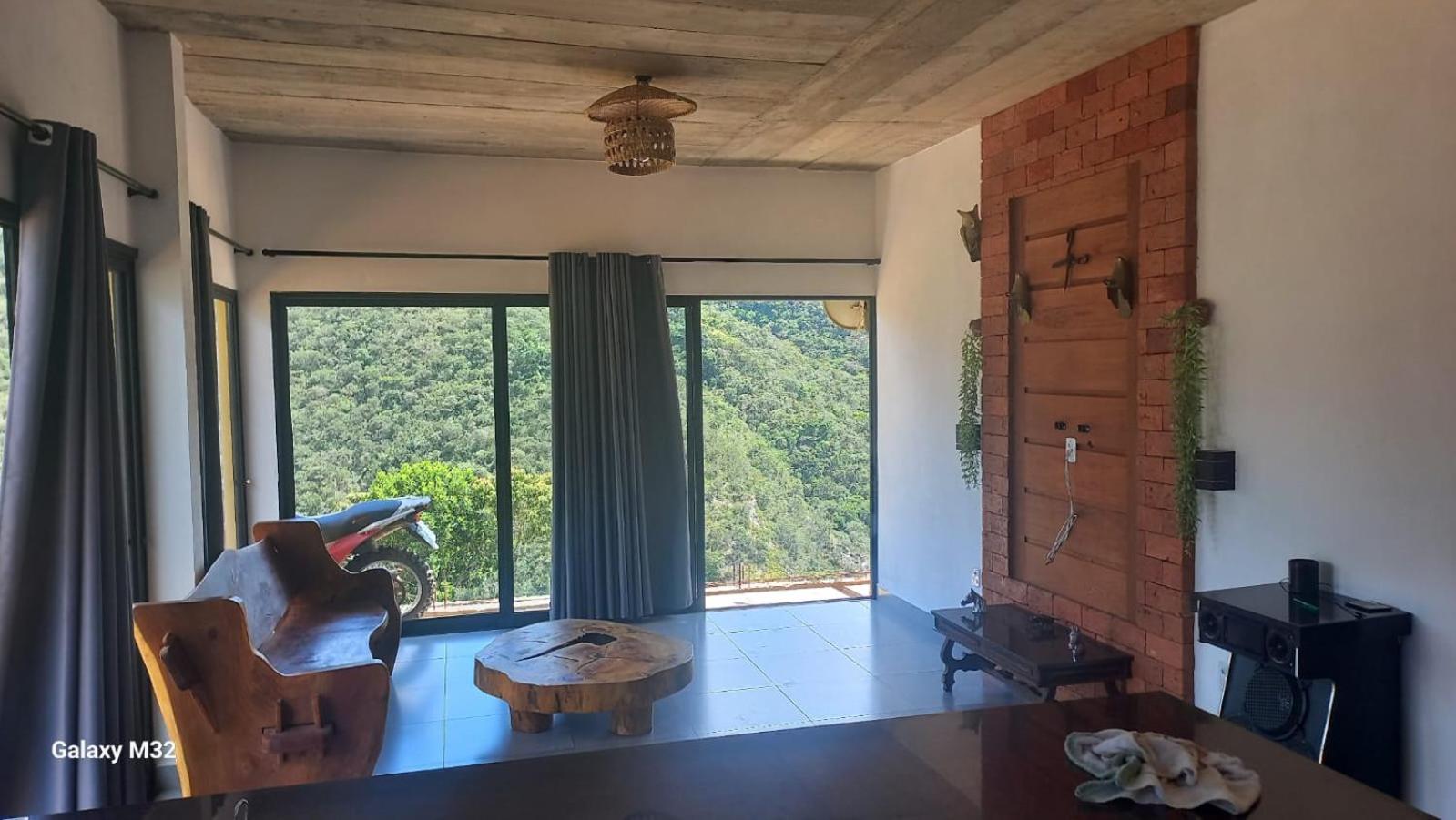 Chalé vista da gruta