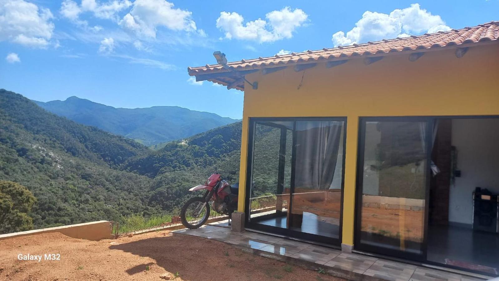 Chalé vista da gruta