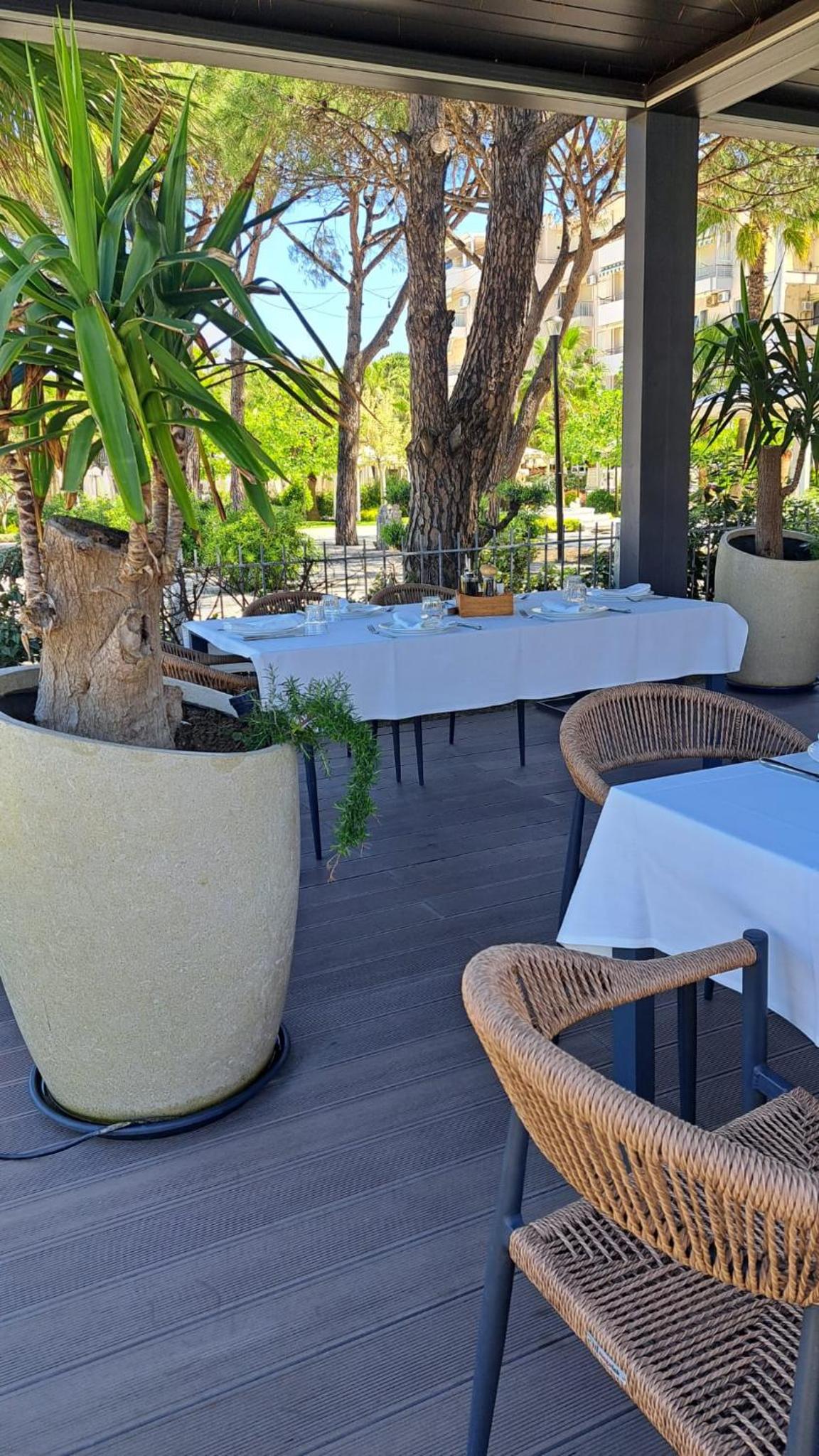 All Seasons Villa 2, Kompleksi Dielli