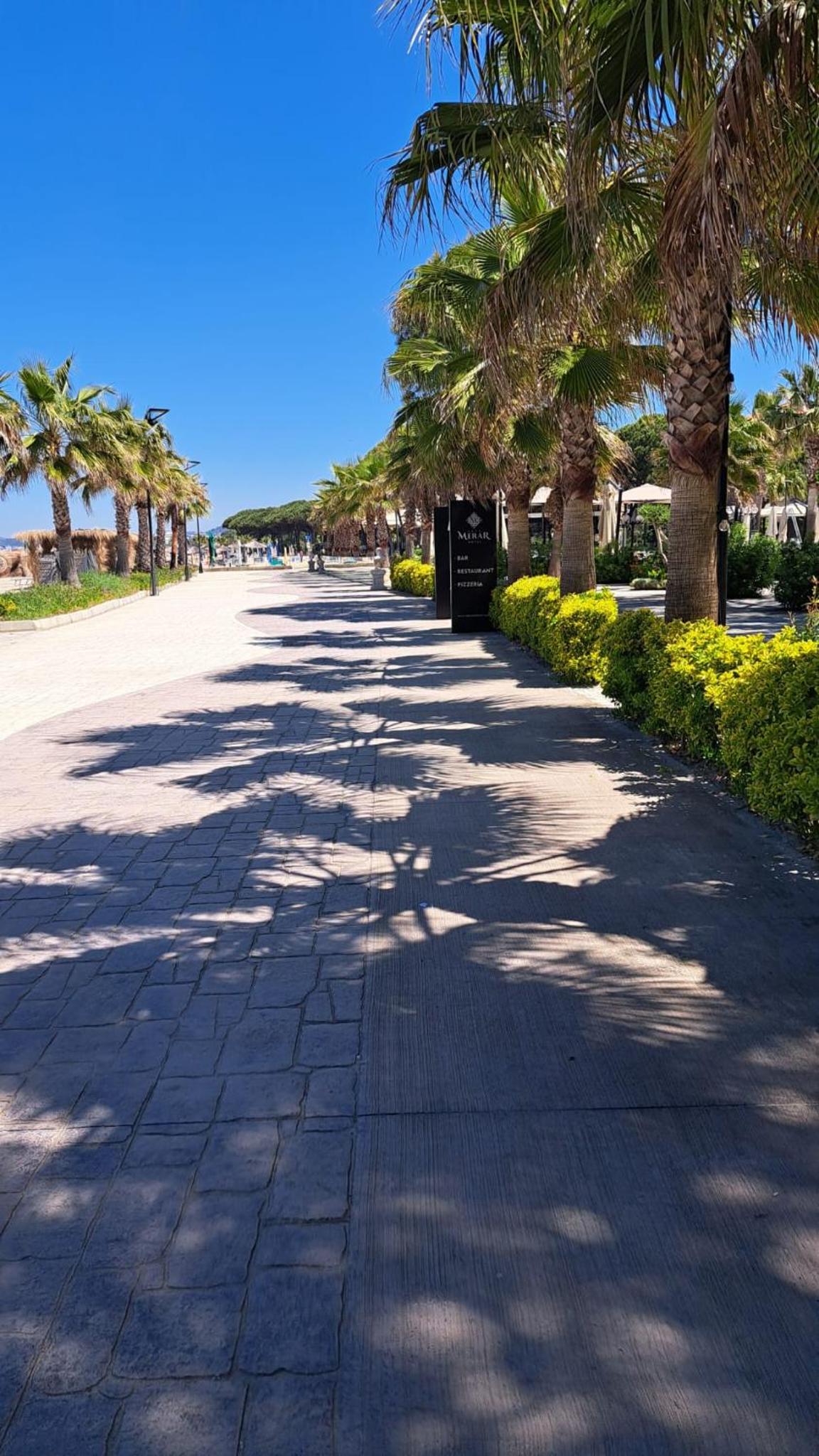 All Seasons Villa 2, Kompleksi Dielli