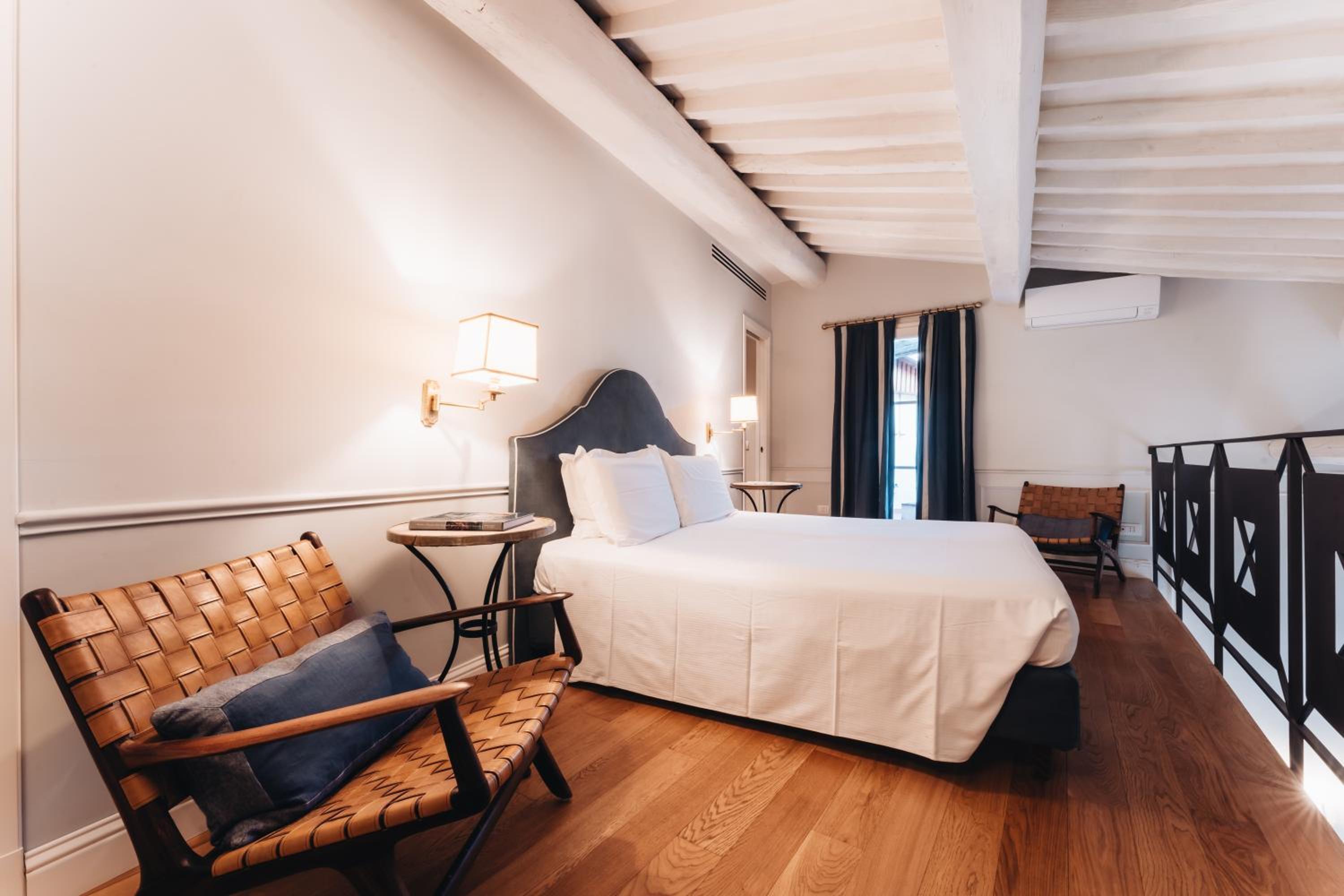 La Croce d'Oro Santa Croce Suite Apartments