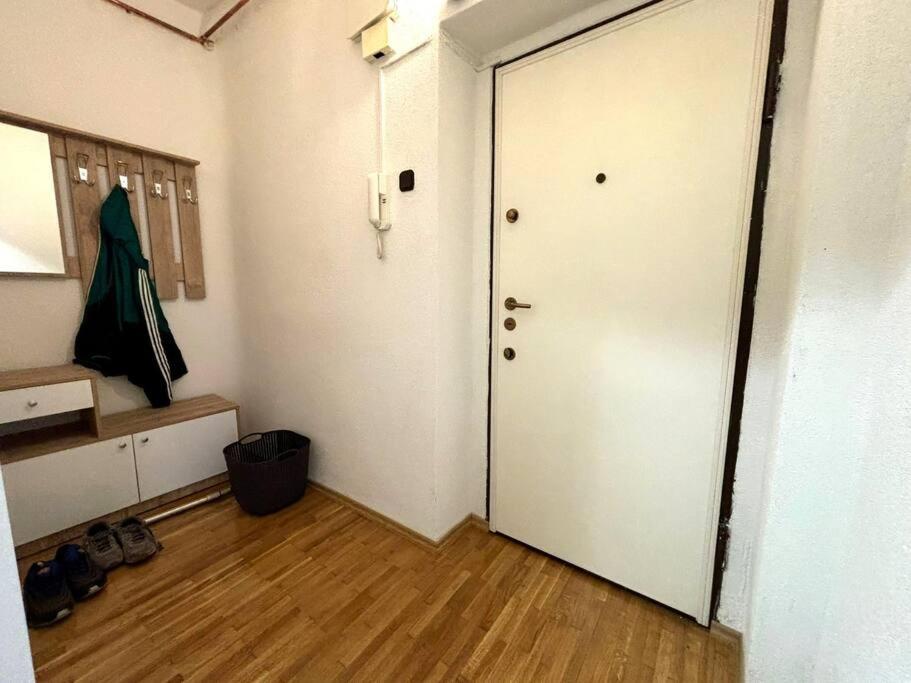 Komforan trosoban stan u centru