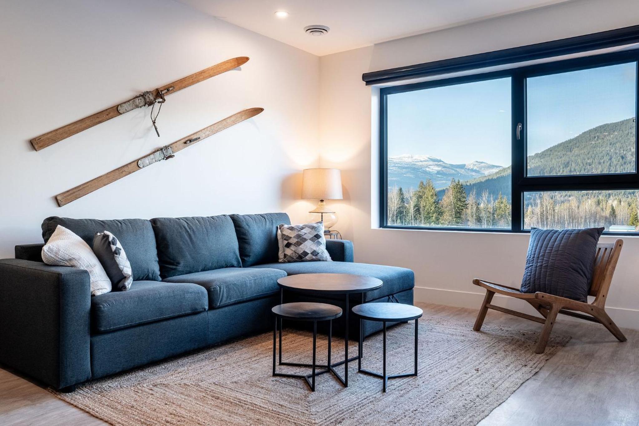 Hotel Drop In Condo By Revelstoke Vacations