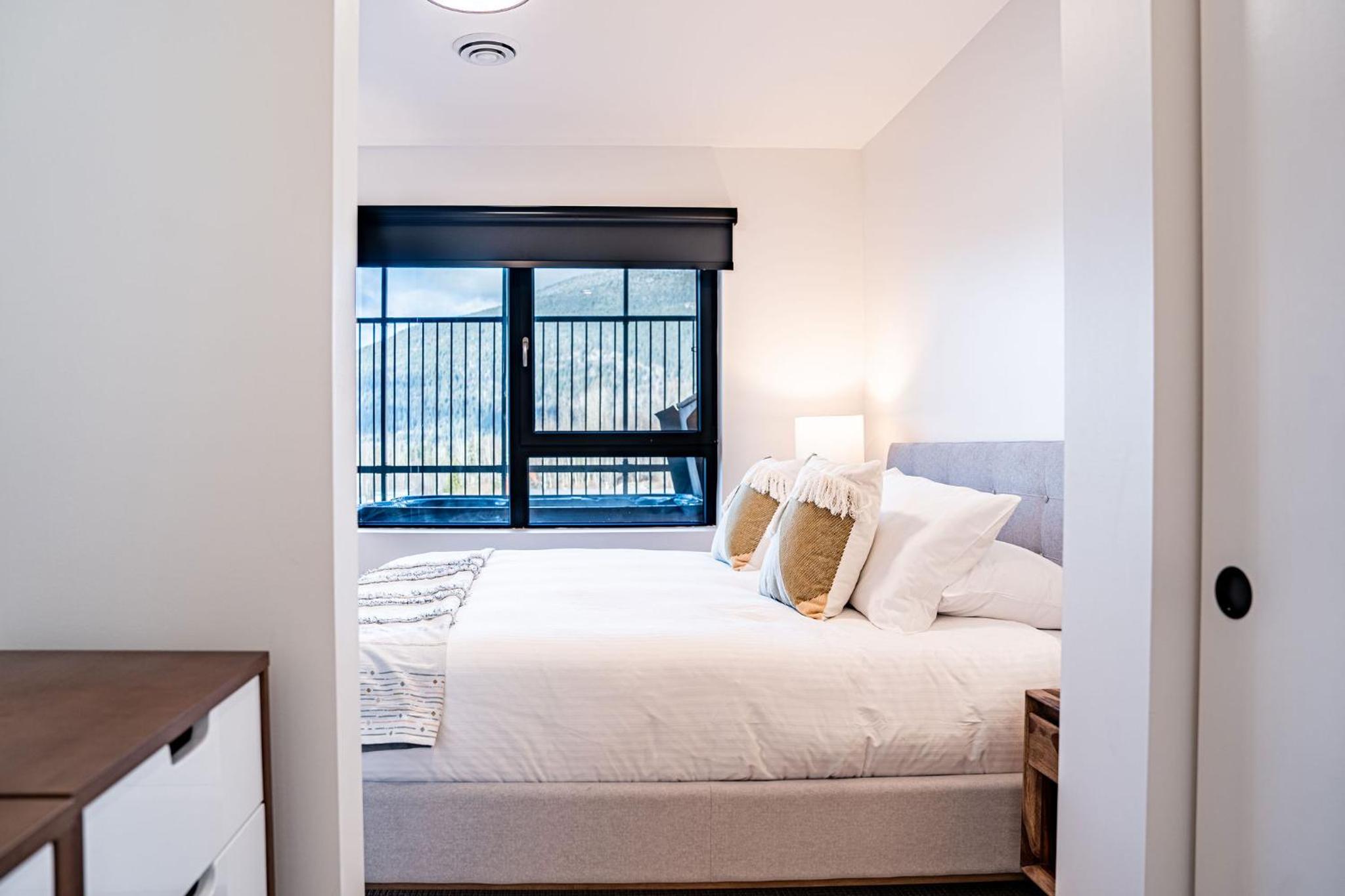 Drop in Condo by Revelstoke Vacations