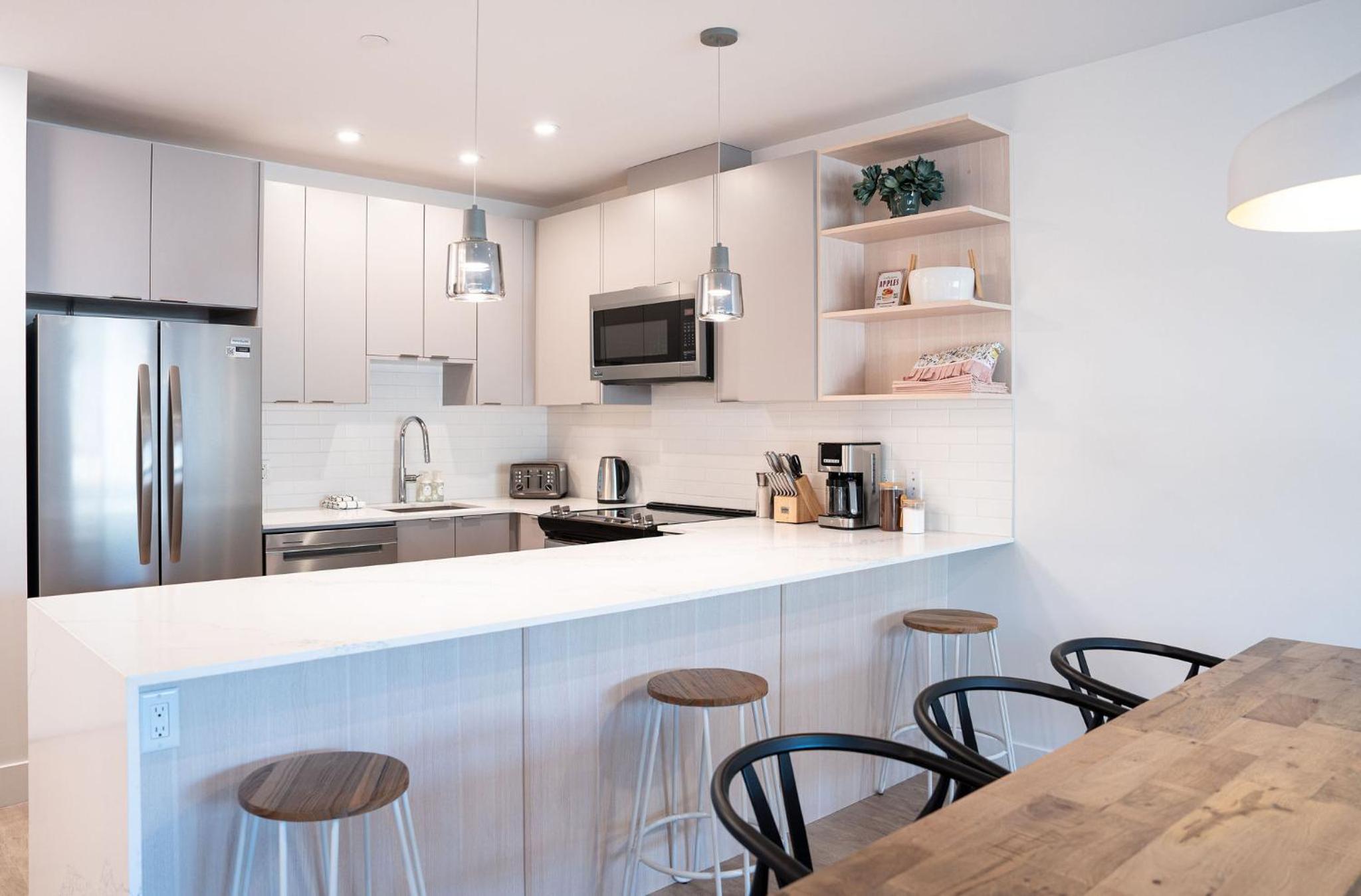Drop in Condo by Revelstoke Vacations