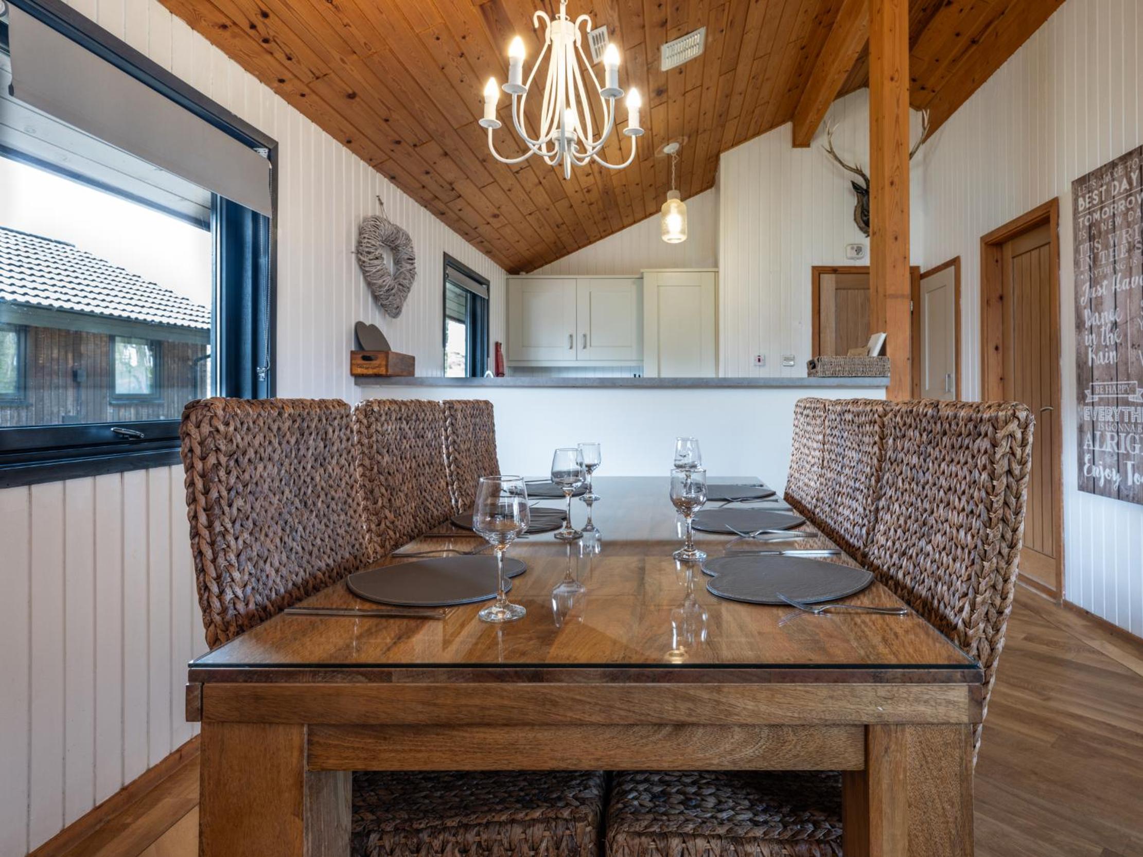 Cabin W Hot Tub, Sauna, King Beds, National Park view 2