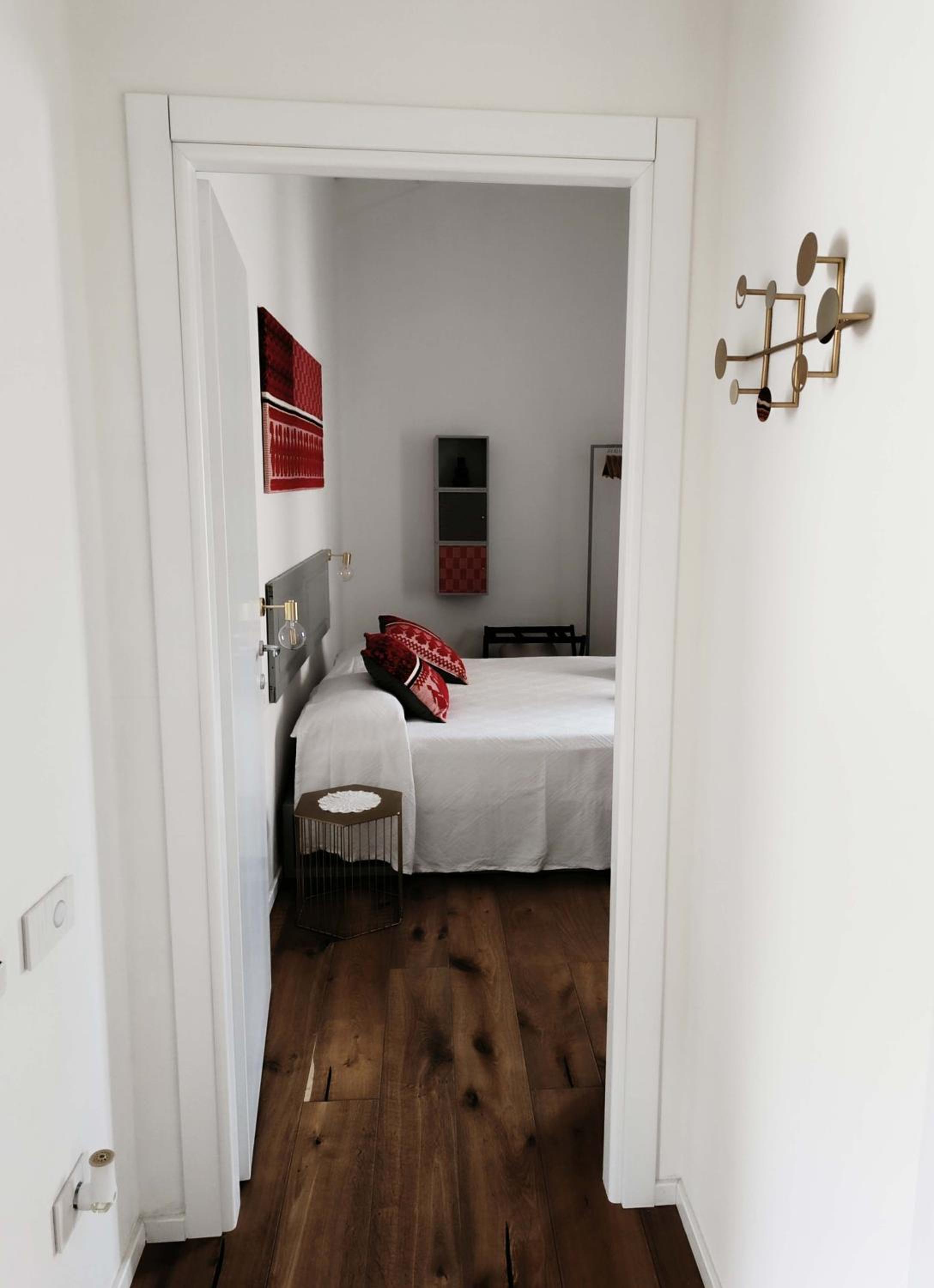 Photo 33