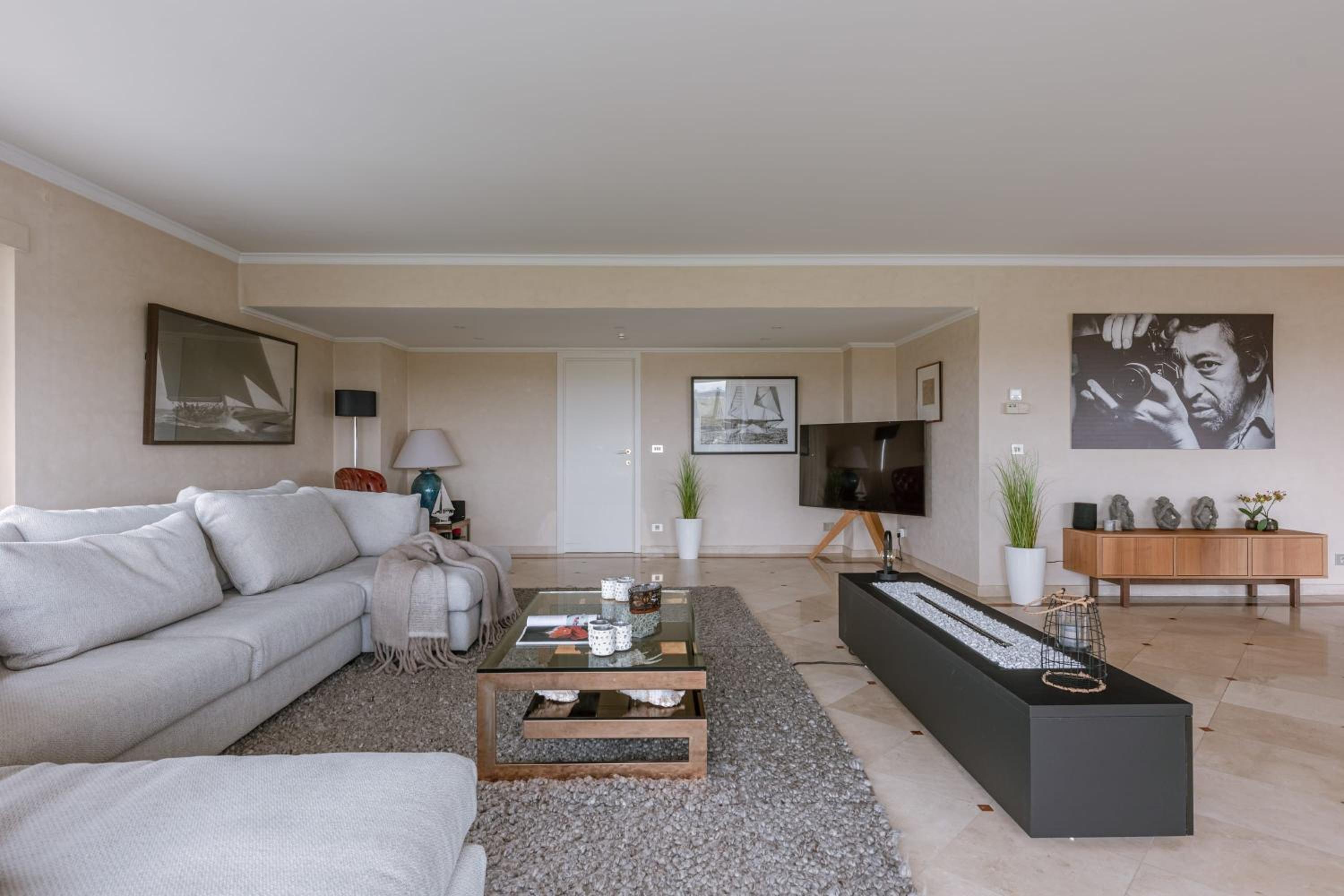 Casiola - Apartment with lake view & common indoor pool