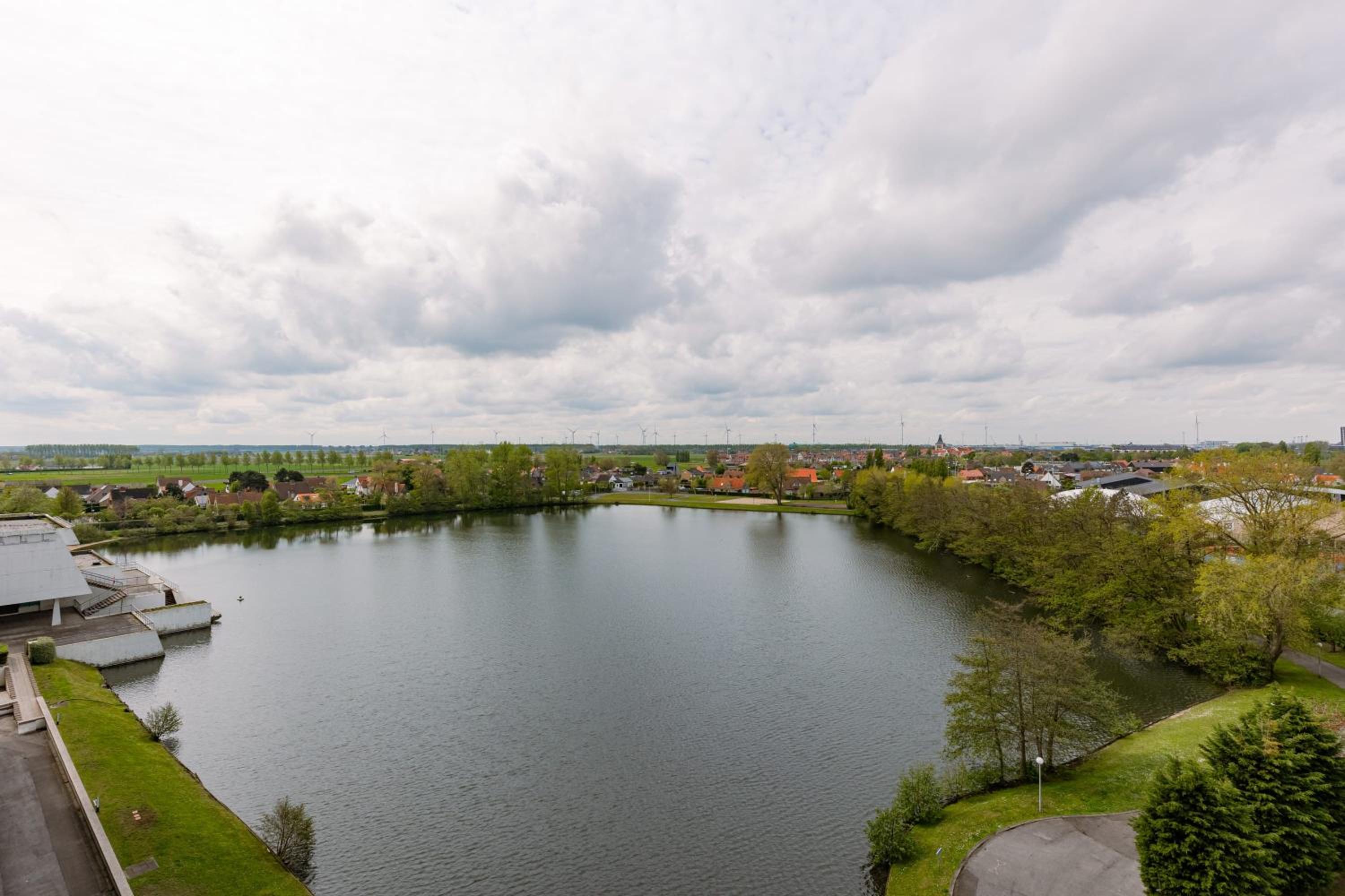 Casiola - Apartment with lake view & common indoor pool