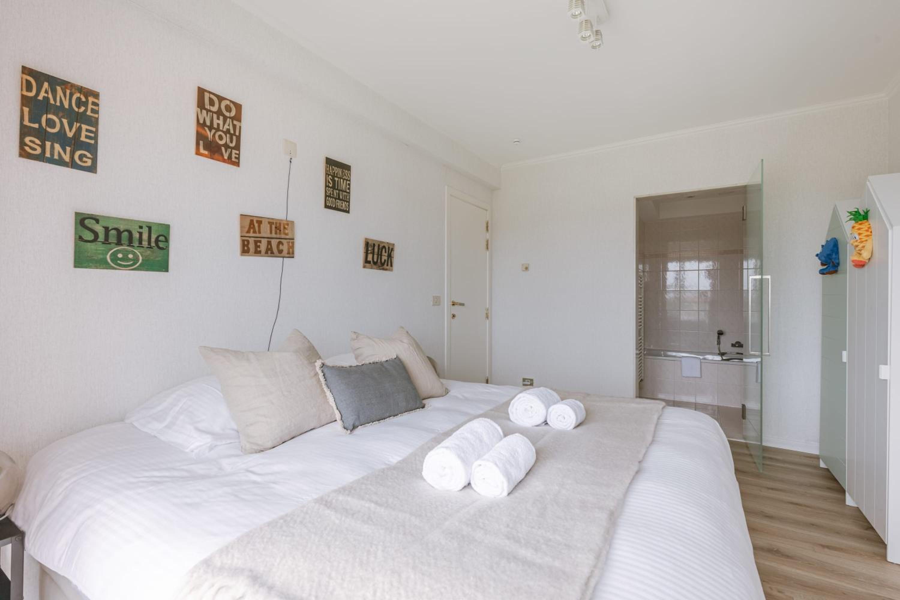 Casiola - Apartment with lake view & common indoor pool