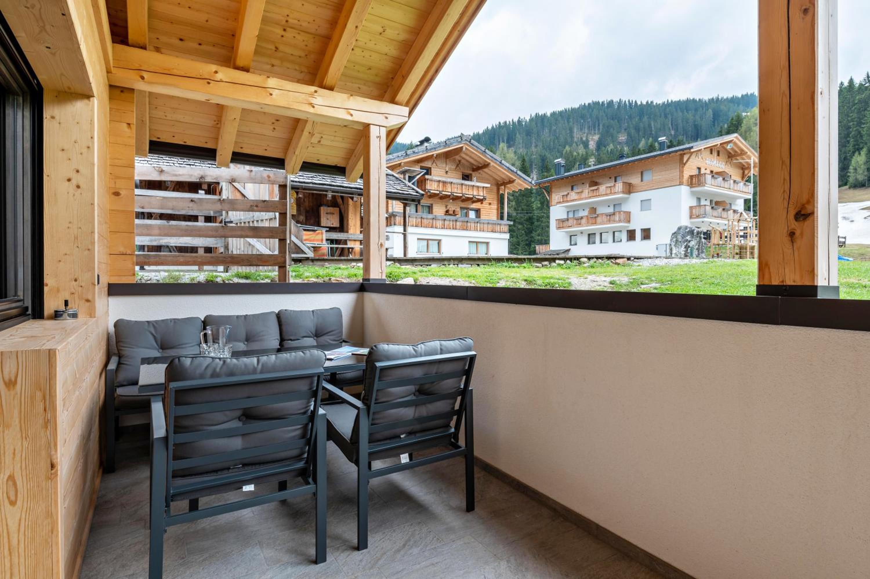 Blosegghof Bergchalets Waldblick photo 5