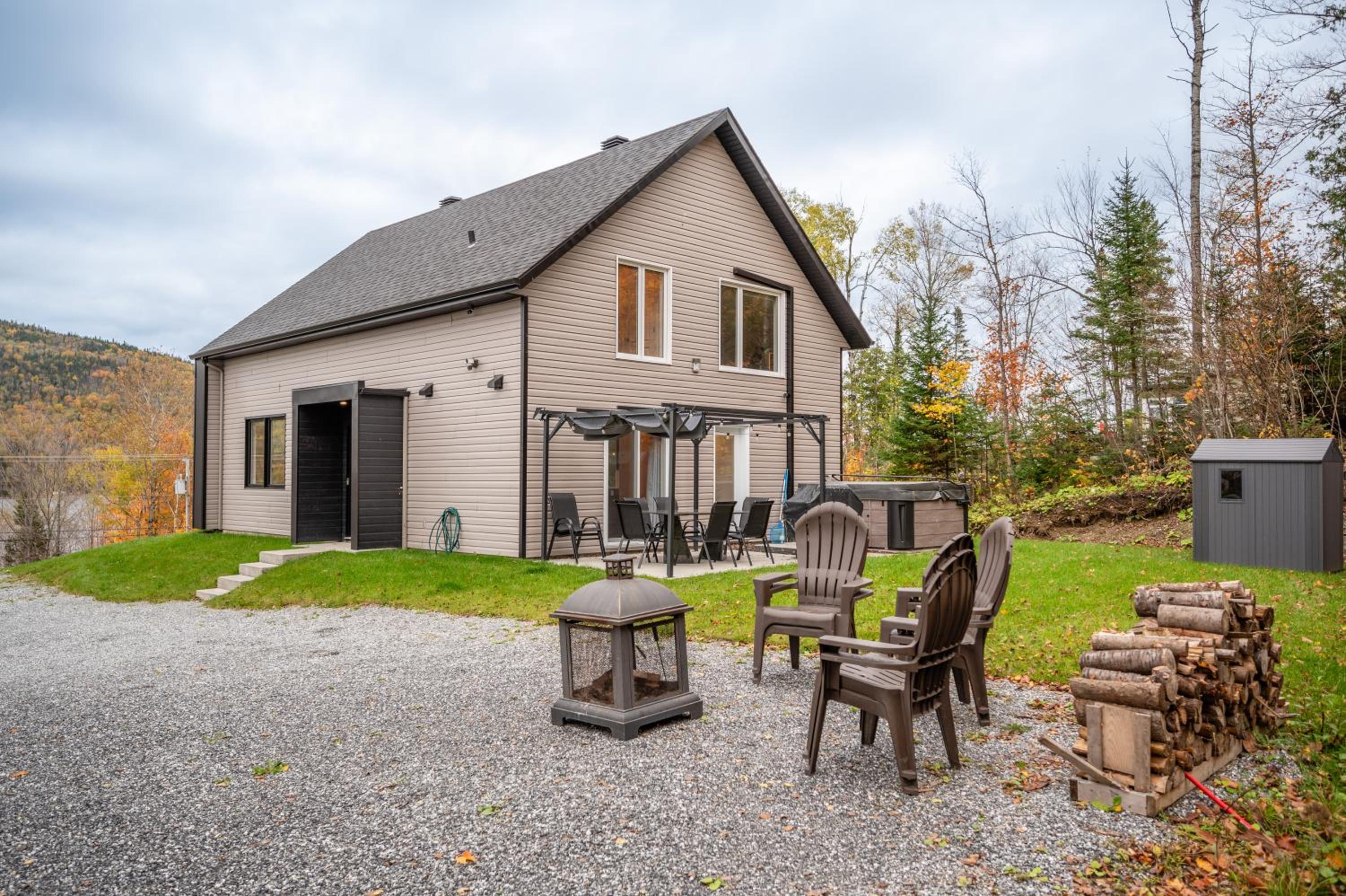 Le Jarret Noir! Chalet NEUF en nature SPA/Vue Lac