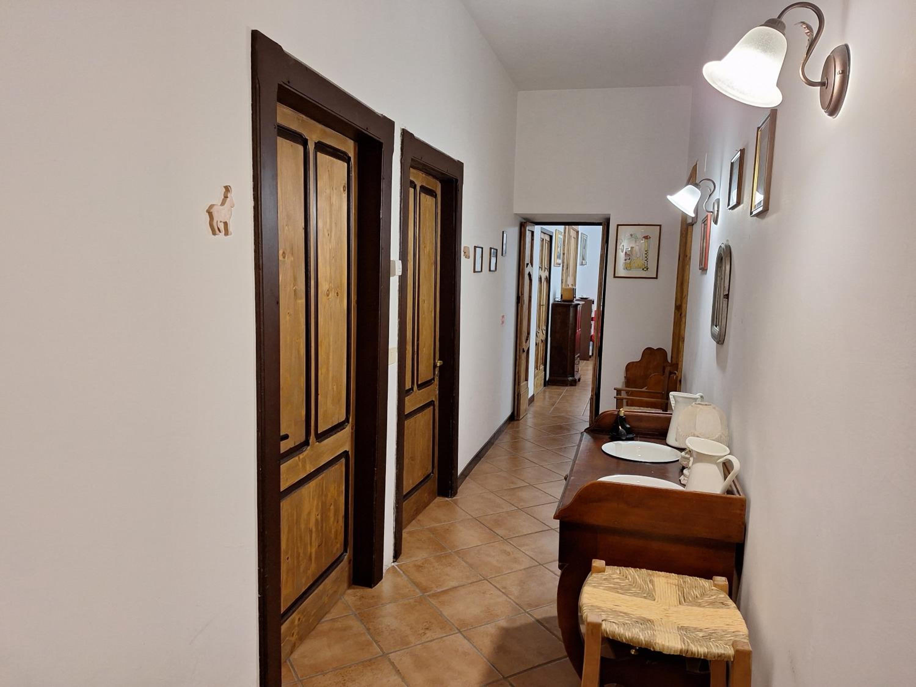 Photo 33