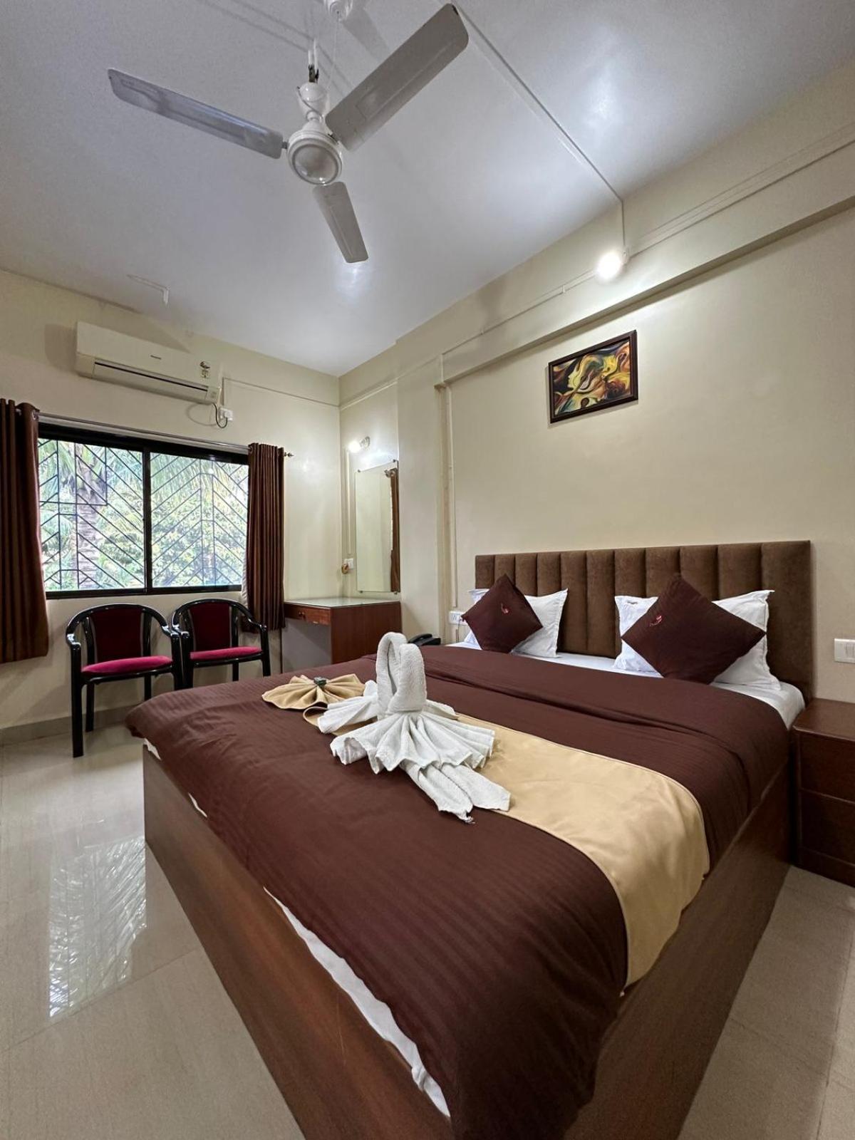 HOTEL HEERALAXMI