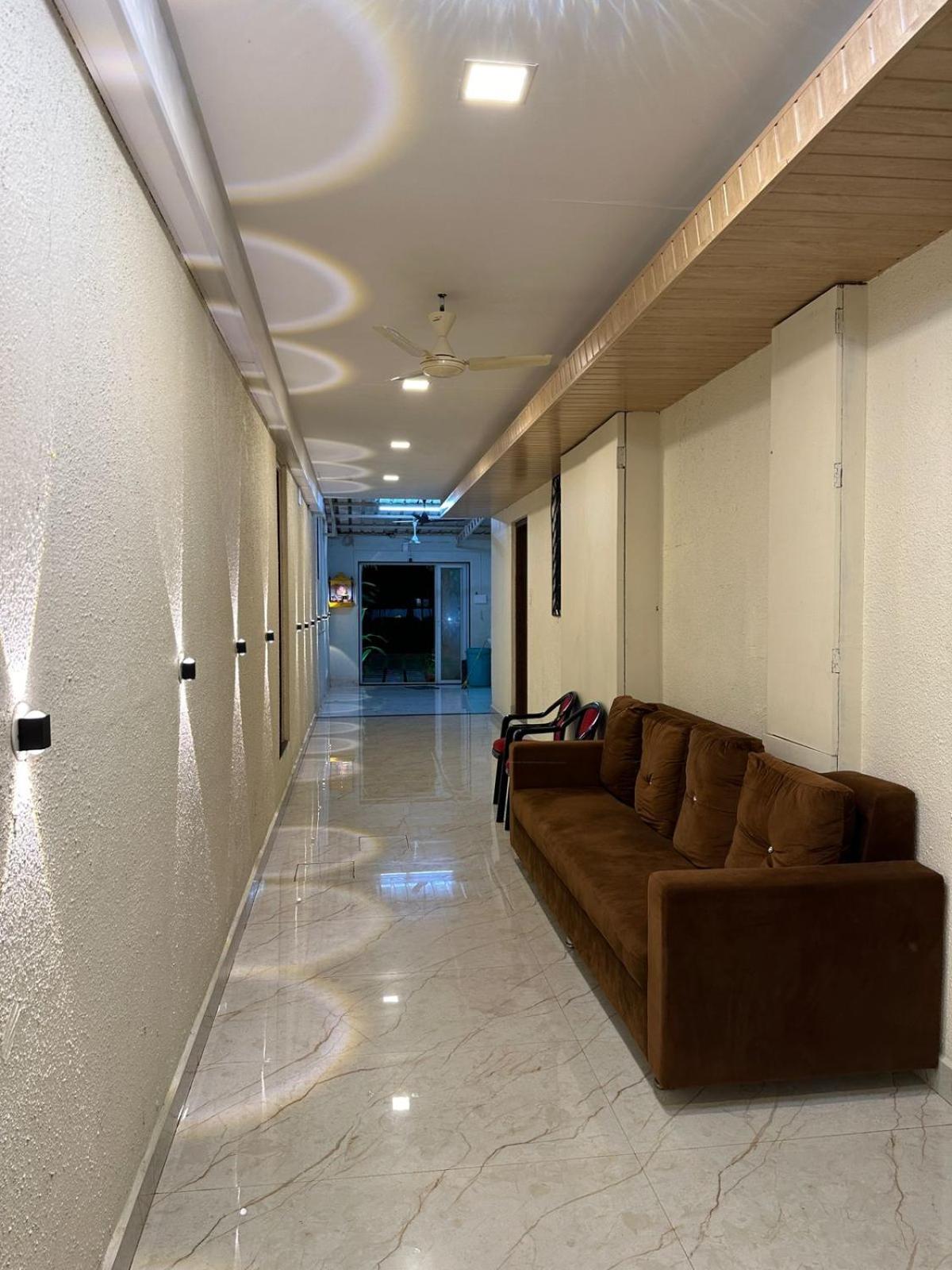 HOTEL HEERALAXMI