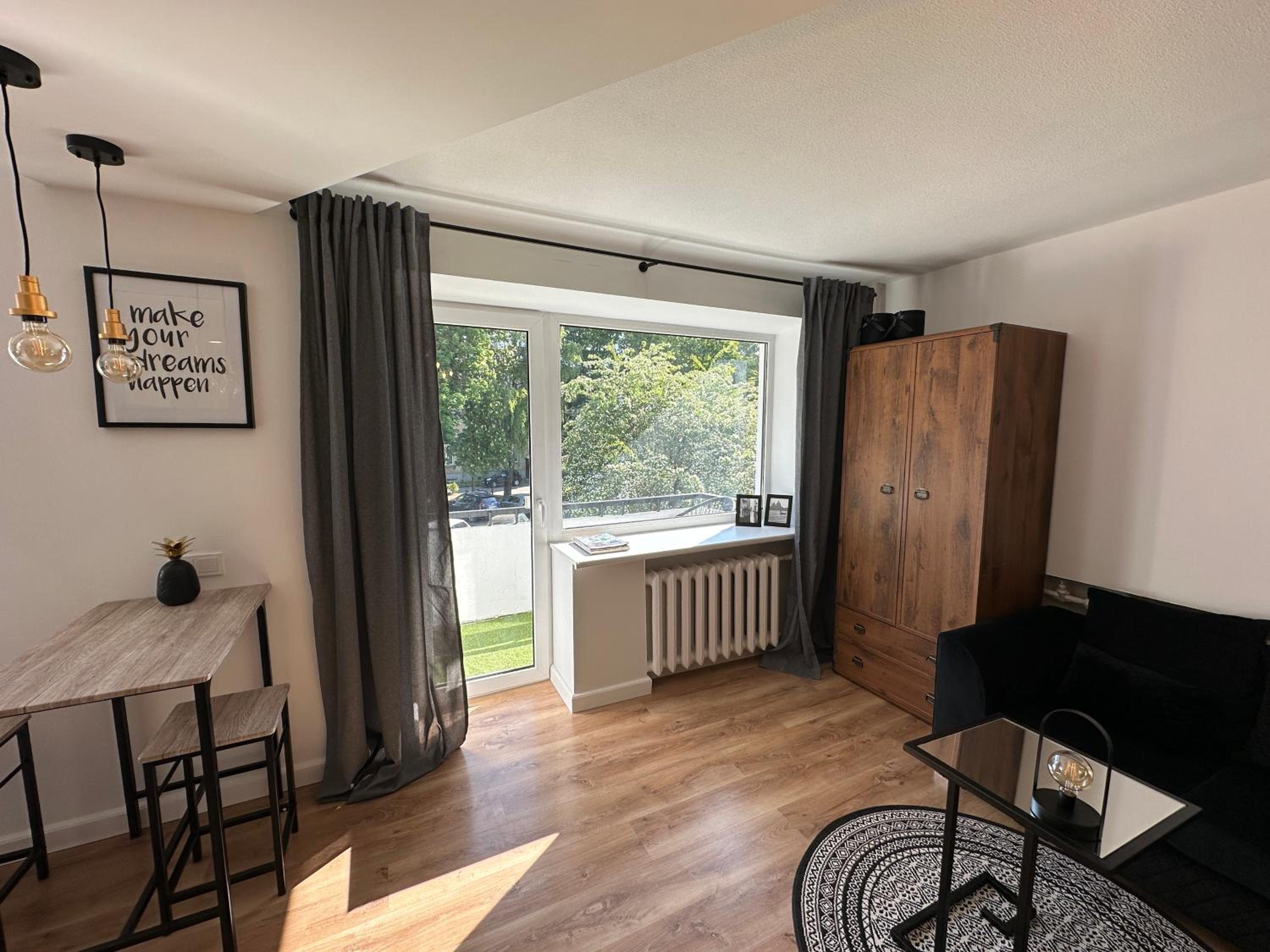 Hugo apartment