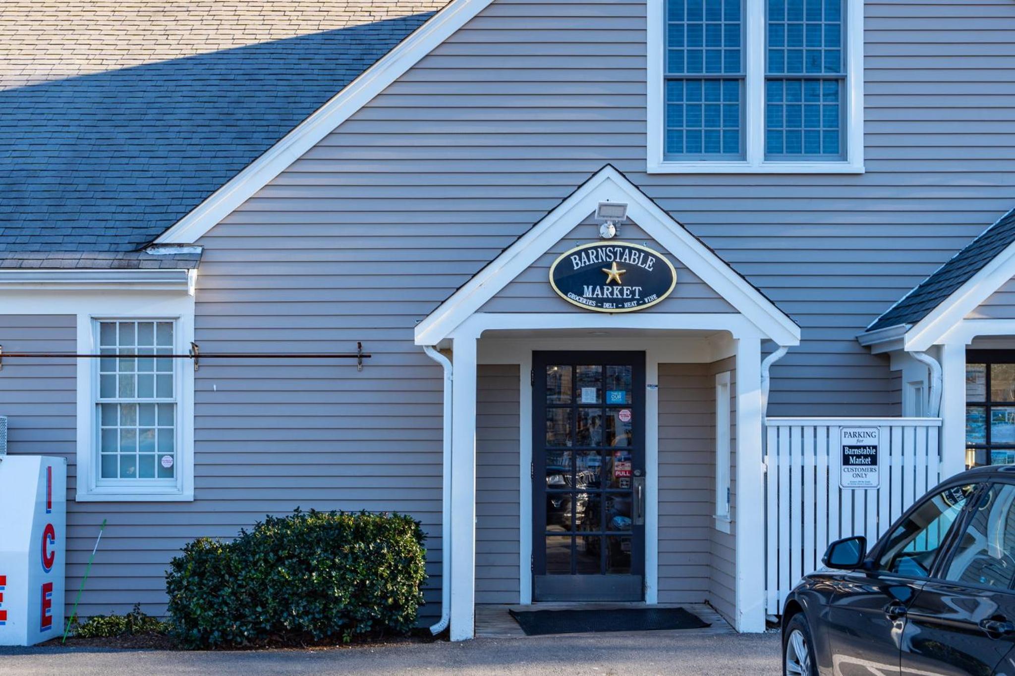 NEW 3BR Family Retreat Cape Cod view 3