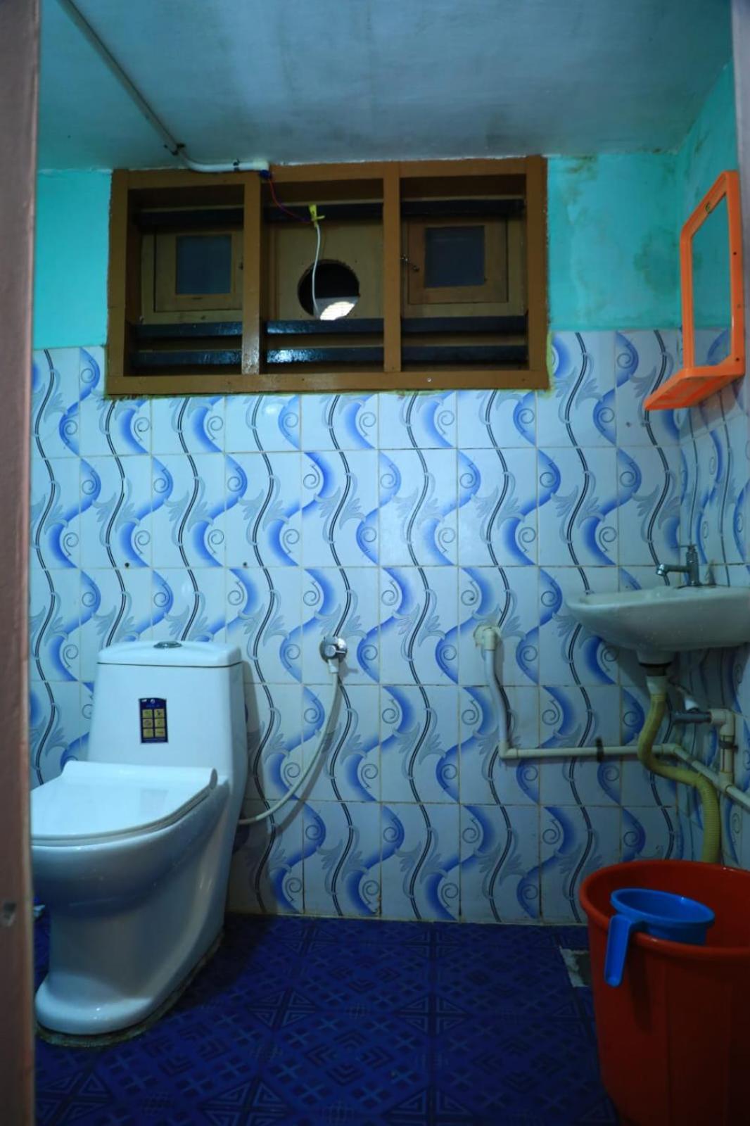 mundro paradise lake homestay