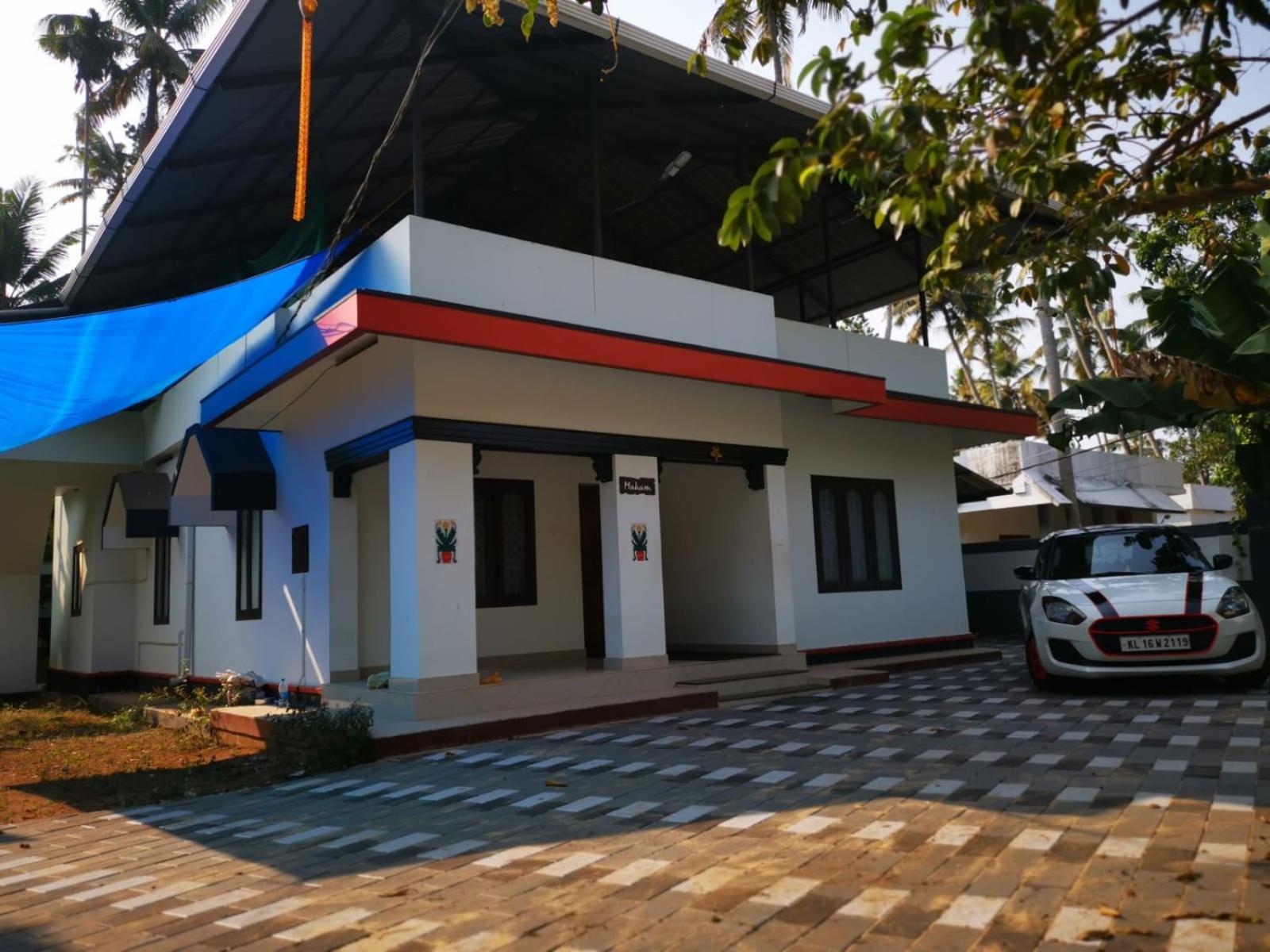 HAPPINESS HOMESTAY