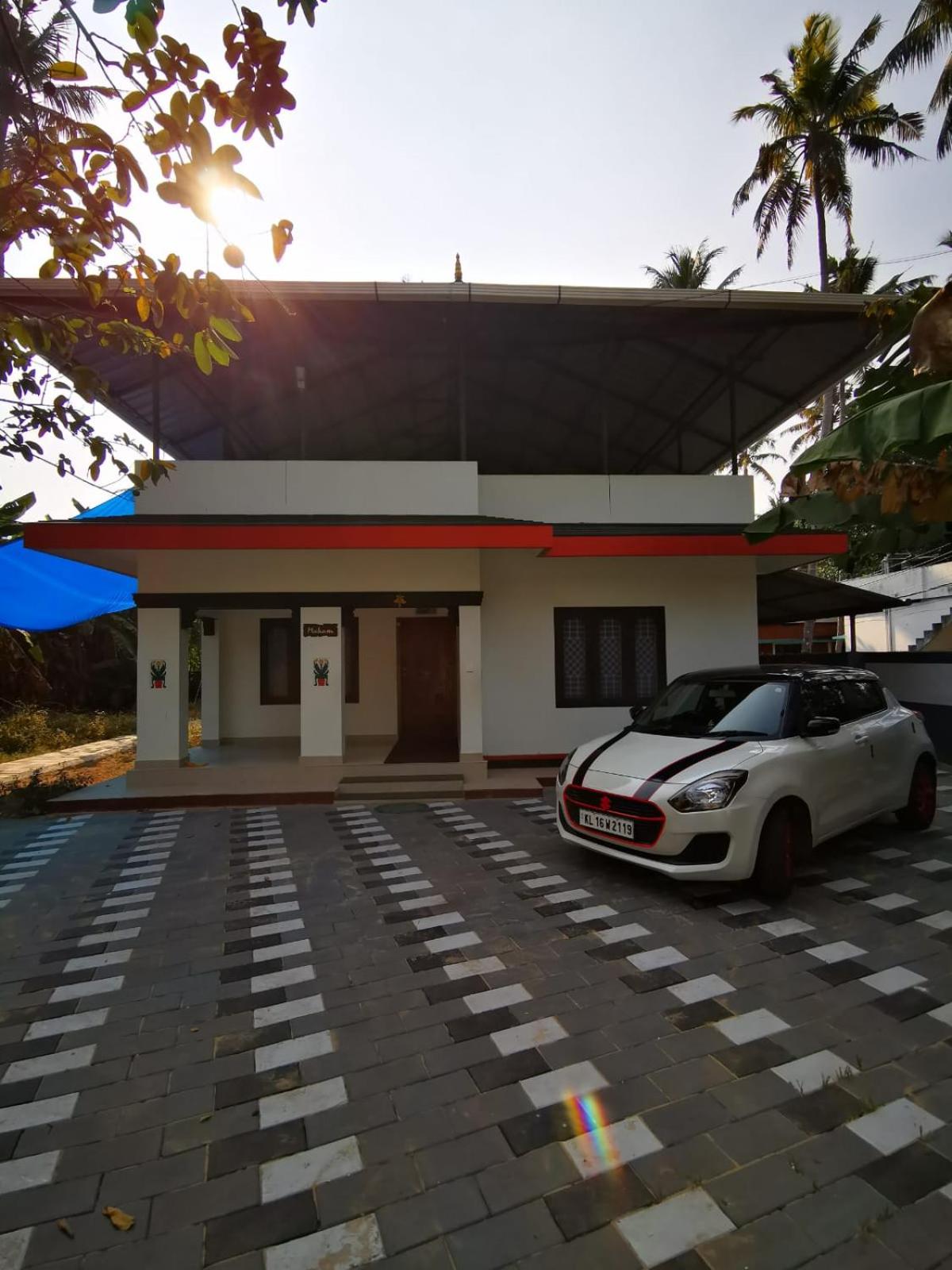 HAPPINESS HOMESTAY