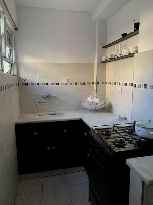 Hermoso Dto con servicios incluidos en Recoleta
