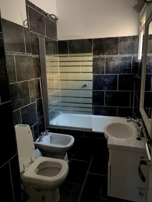 Hermoso Dto con servicios incluidos en Recoleta