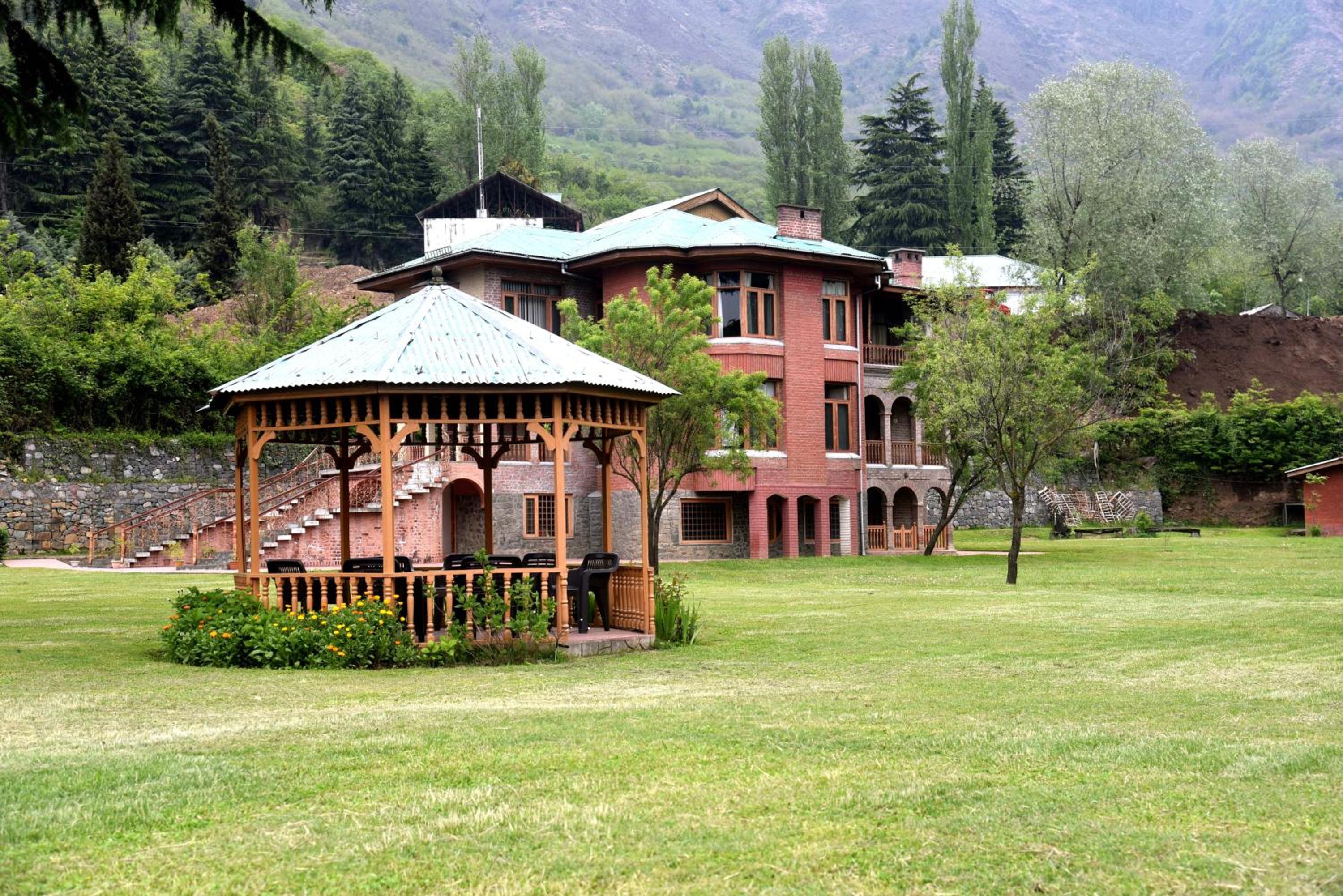 Photo 6