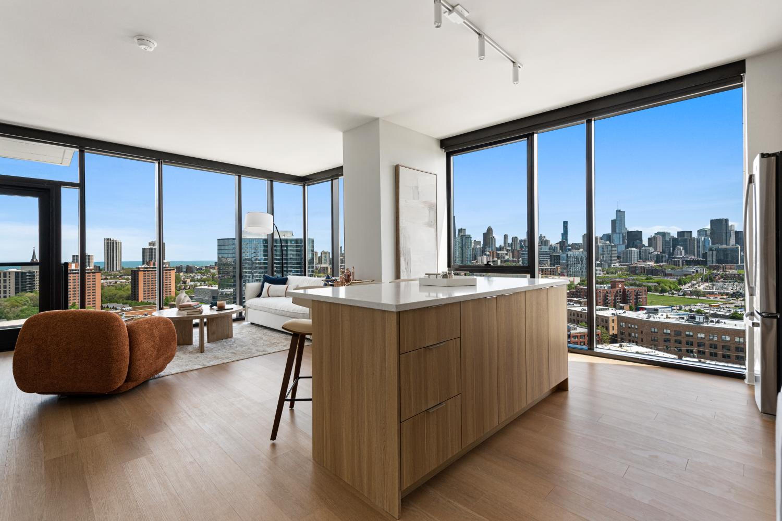 Foundry Unmatched Skyline Views at Lincoln Park