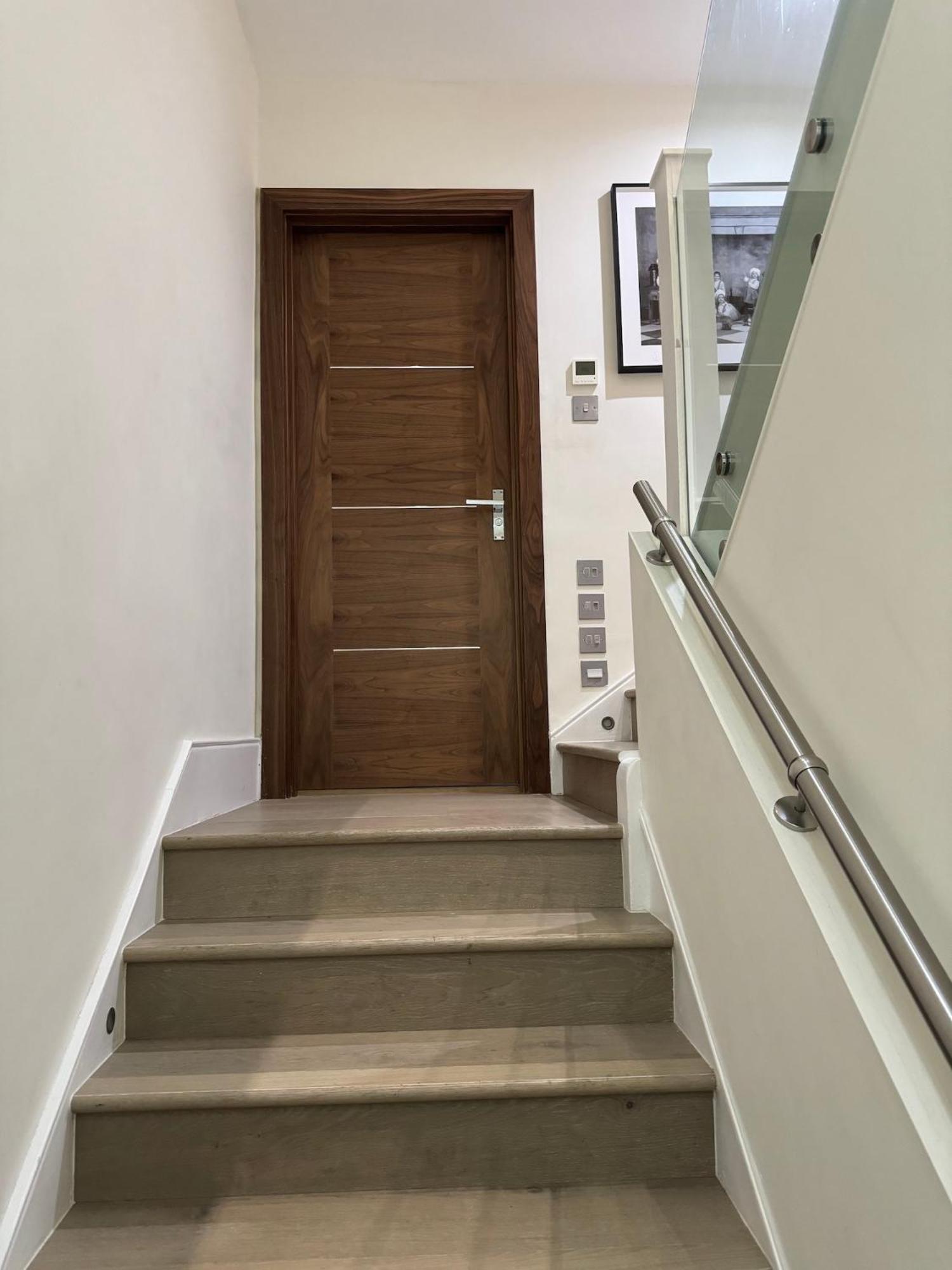 Draycott Apartment