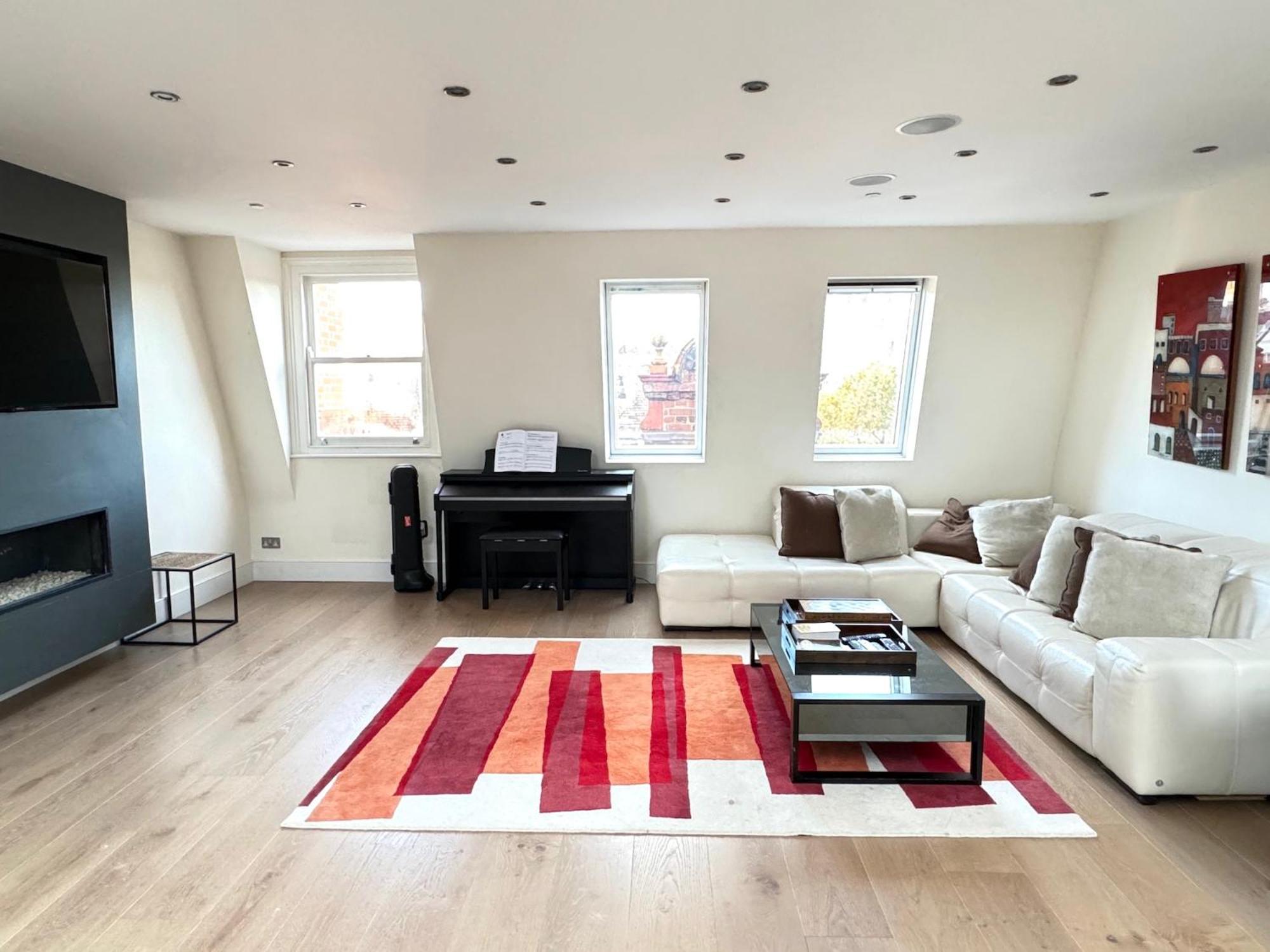 Draycott Apartment