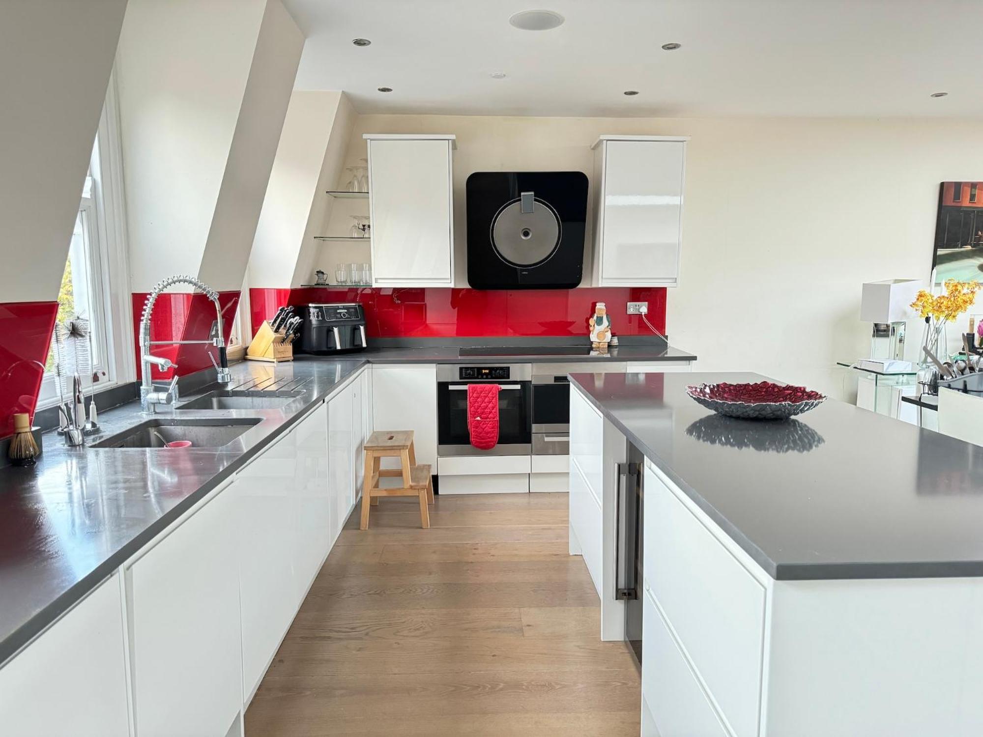 Draycott Apartment