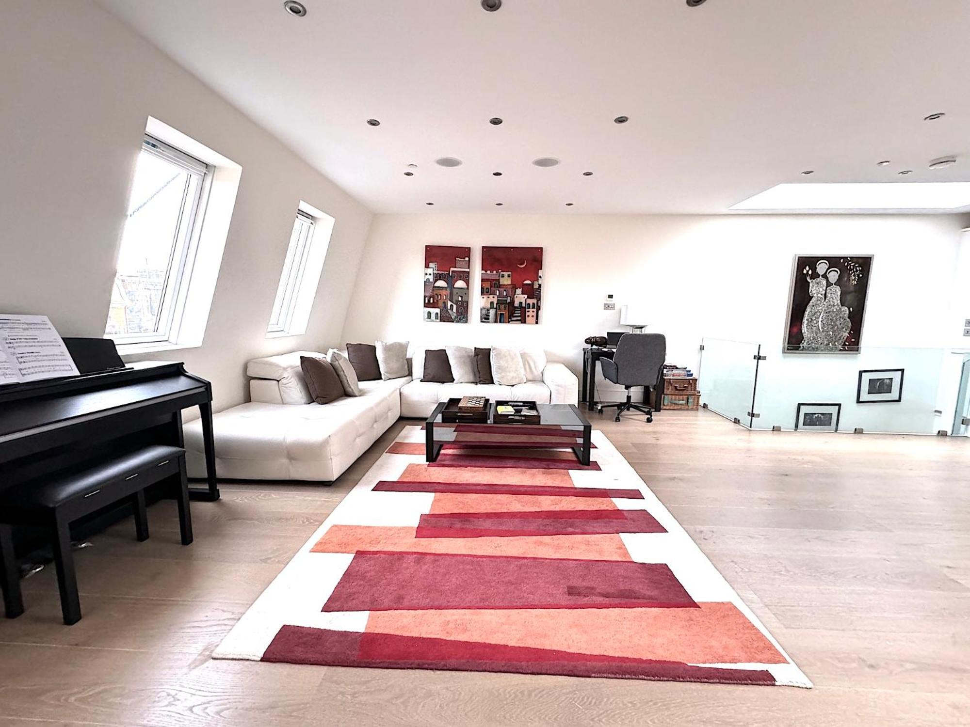Draycott Apartment