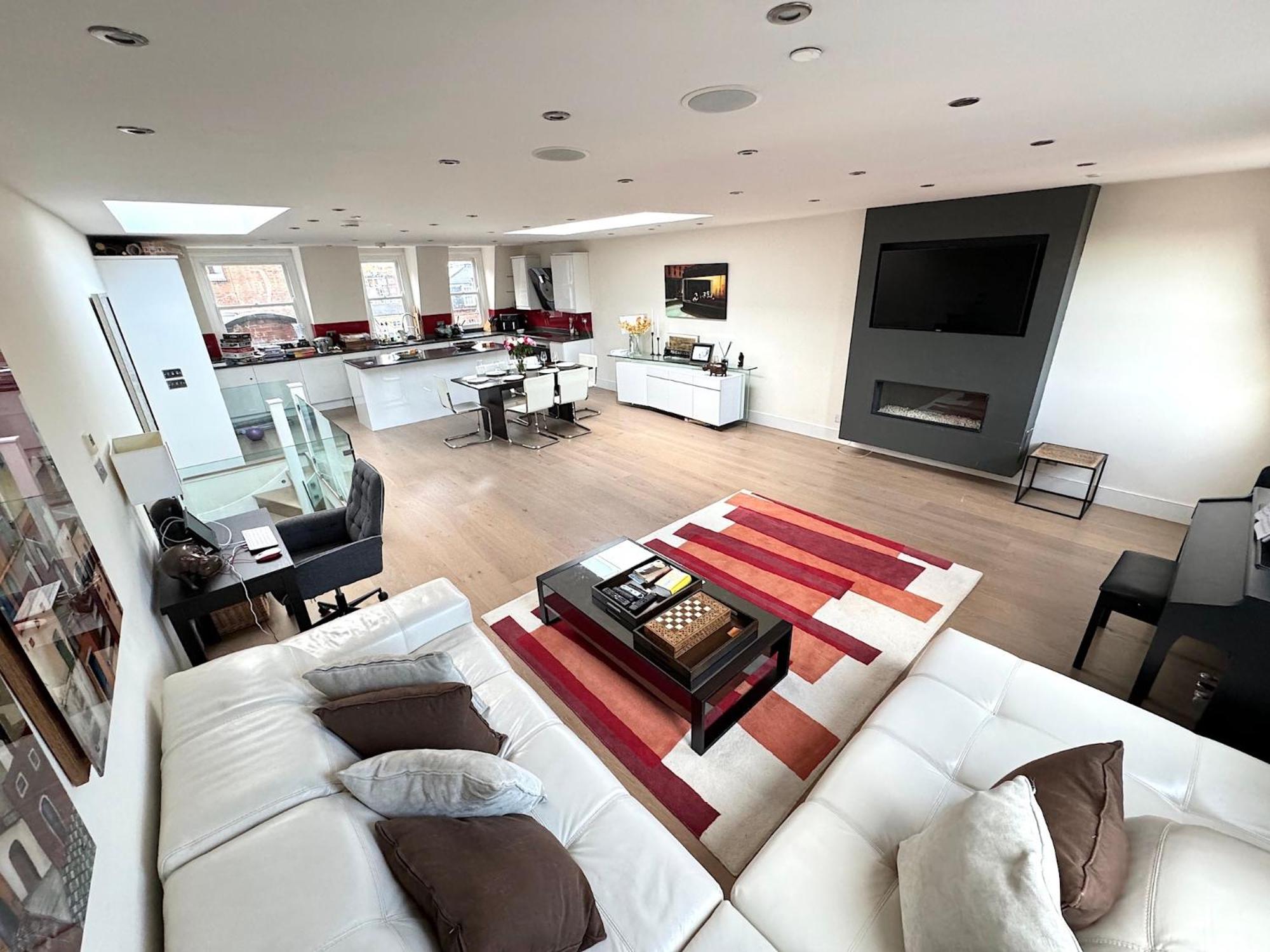 Draycott Apartment
